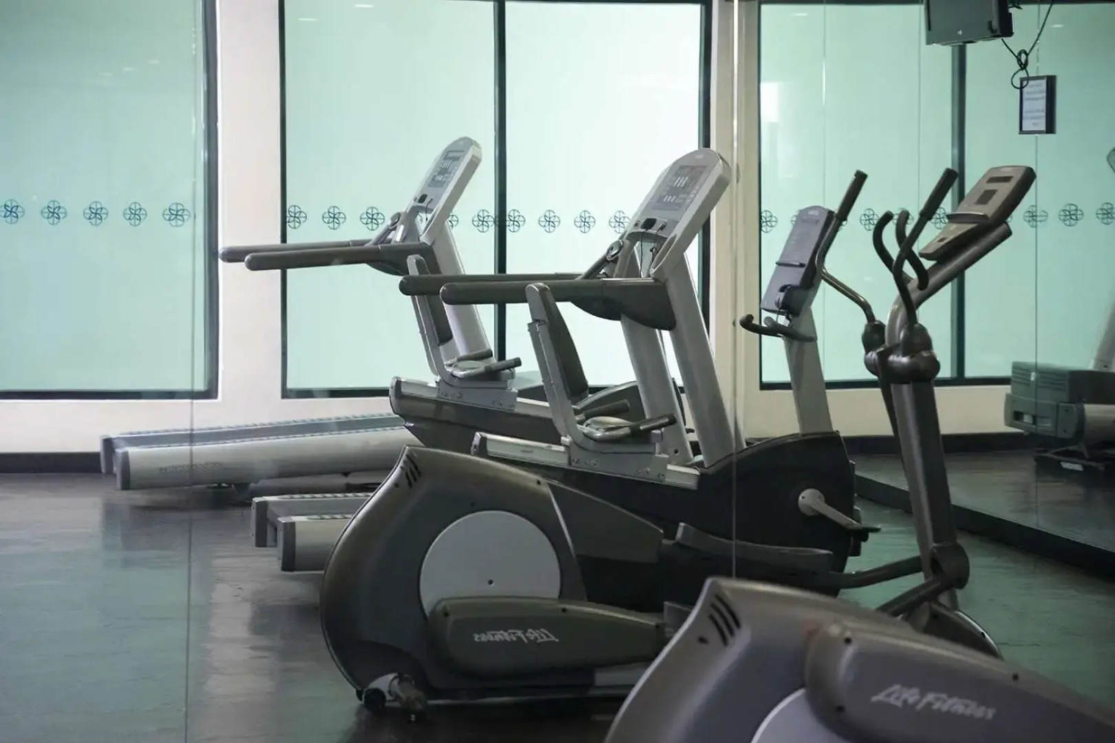 Excellence Express & Suites