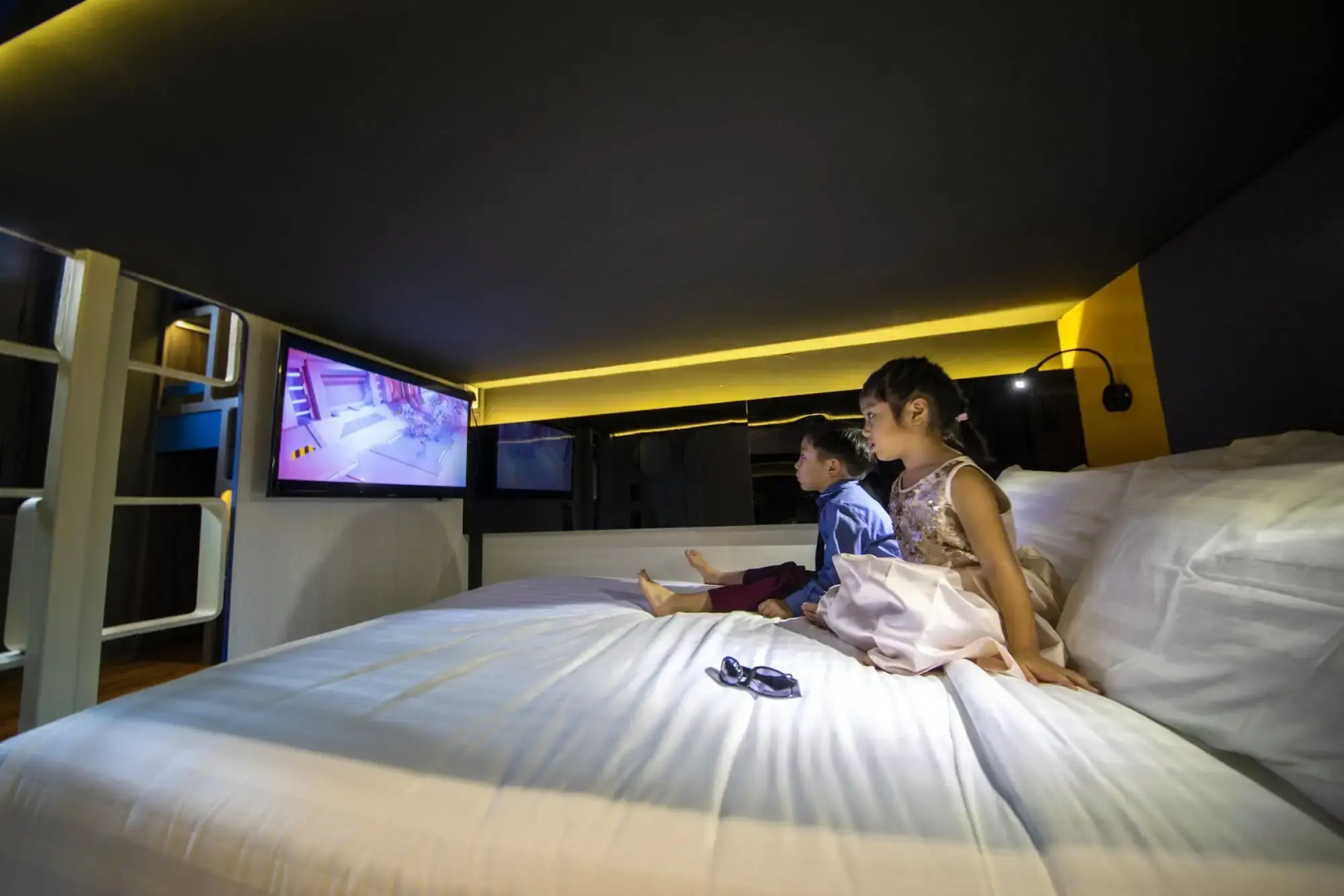 CUBE Family Boutique Capsule Hotel