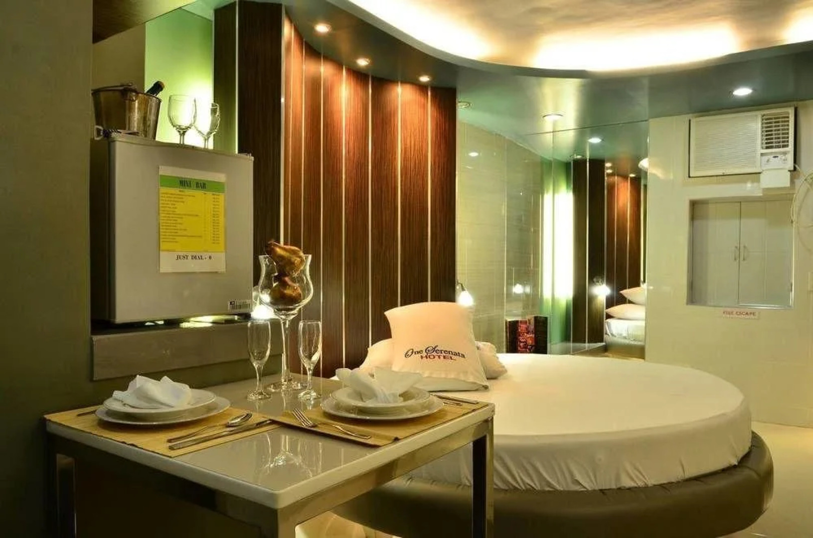 One Serenata Hotel Bacoor