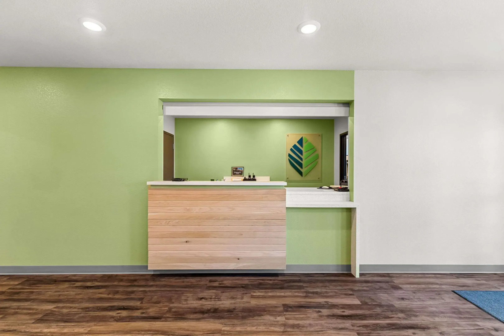 Woodspring Suites Corona