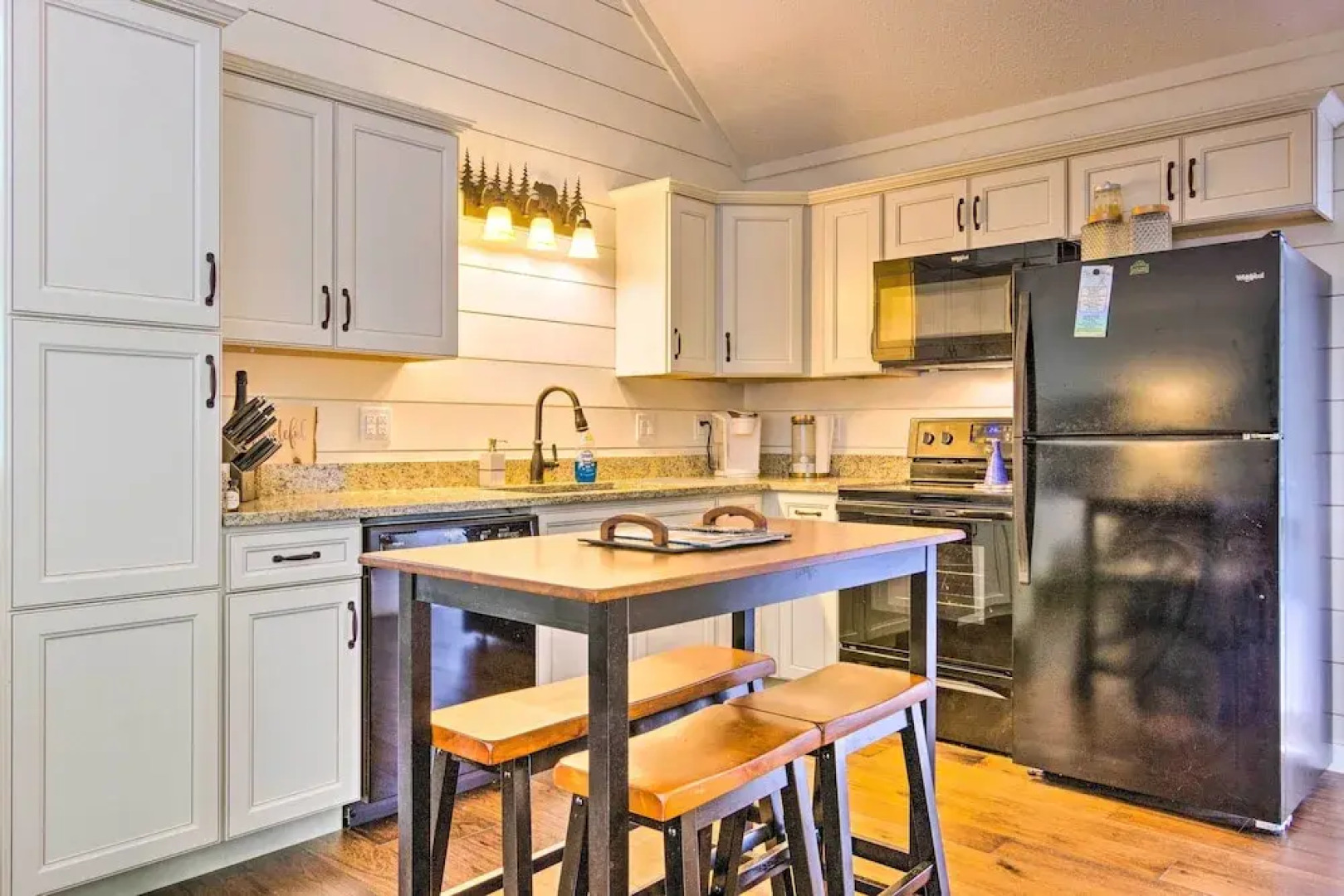 Elegant Sapphire Valley Studio w/ Resort Amenities