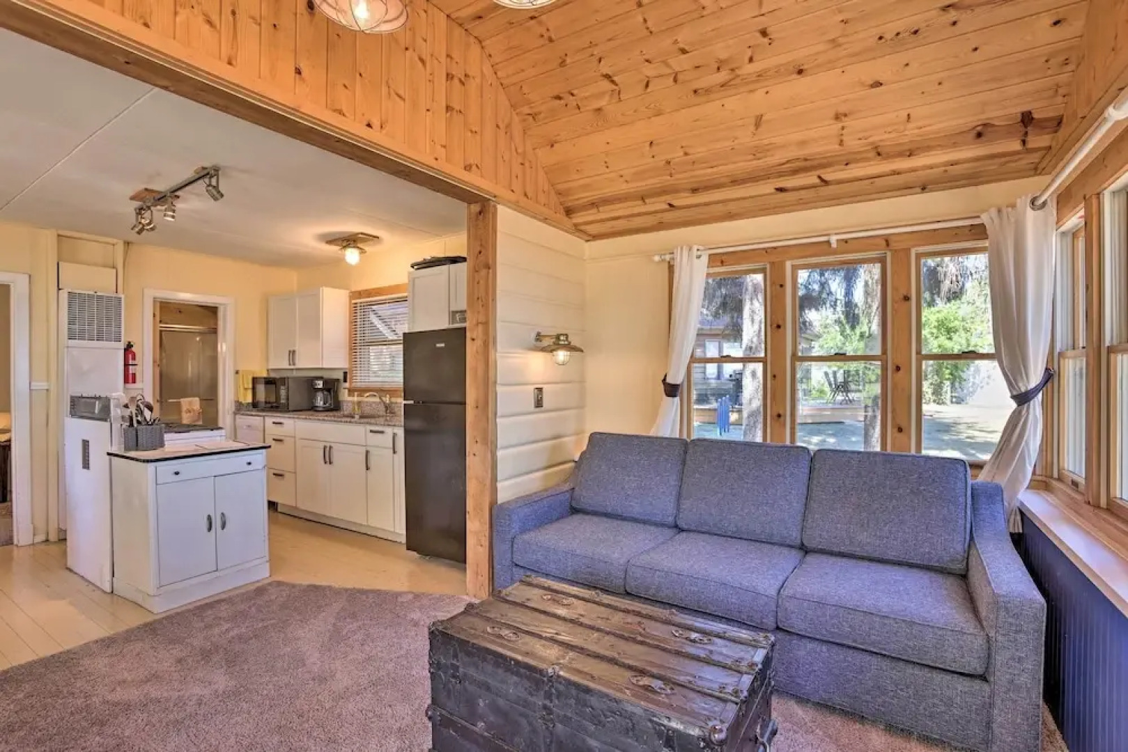 Suttons Bay 'bayview Cottage' w/ Deck & Gas Grill!