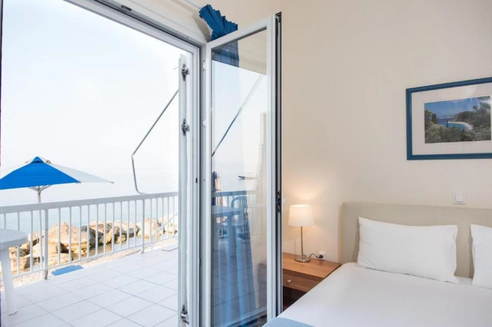 Spacious Apartment on the Beachfront