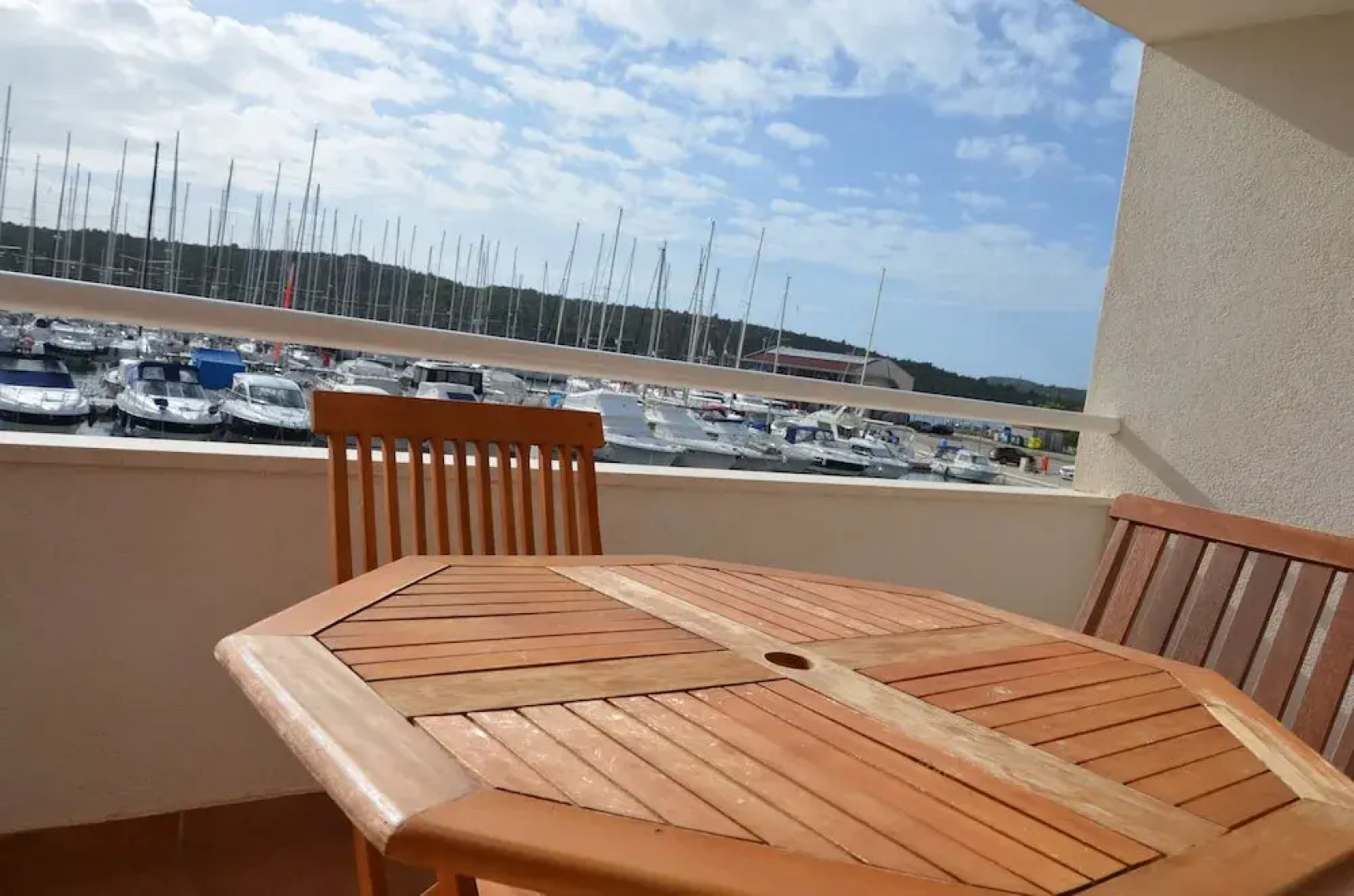 Apartments Pirovcanka