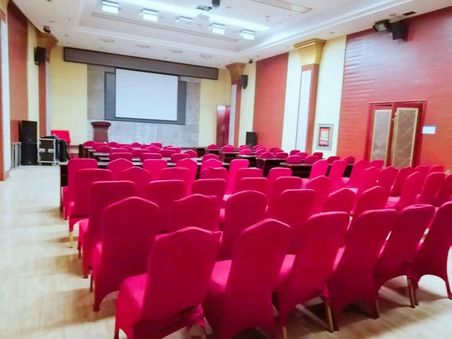 Qitai yunchuang Garden Hotel