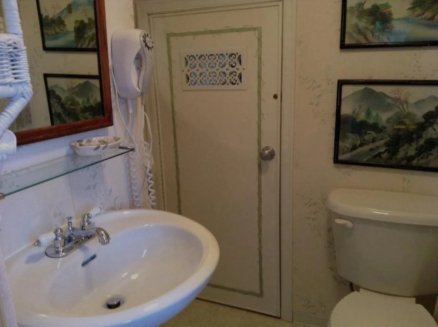 Clair's Boutique Hotel