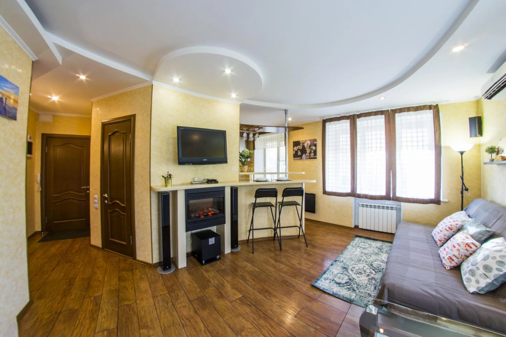 RENT-servis Apartamenty v istoricheskom tsentre Omska na Lermontova