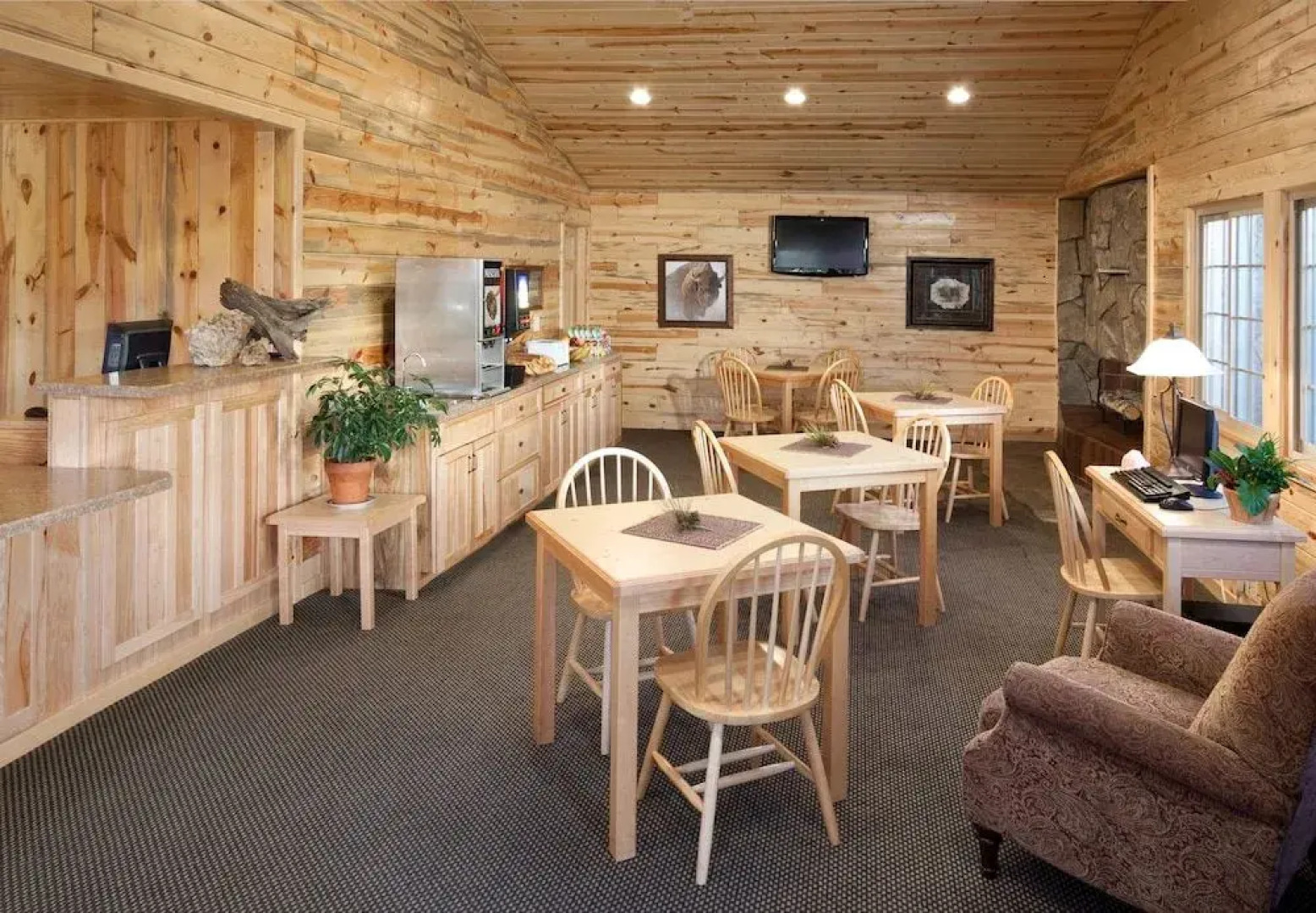 Rock Crest Lodge And Cabins