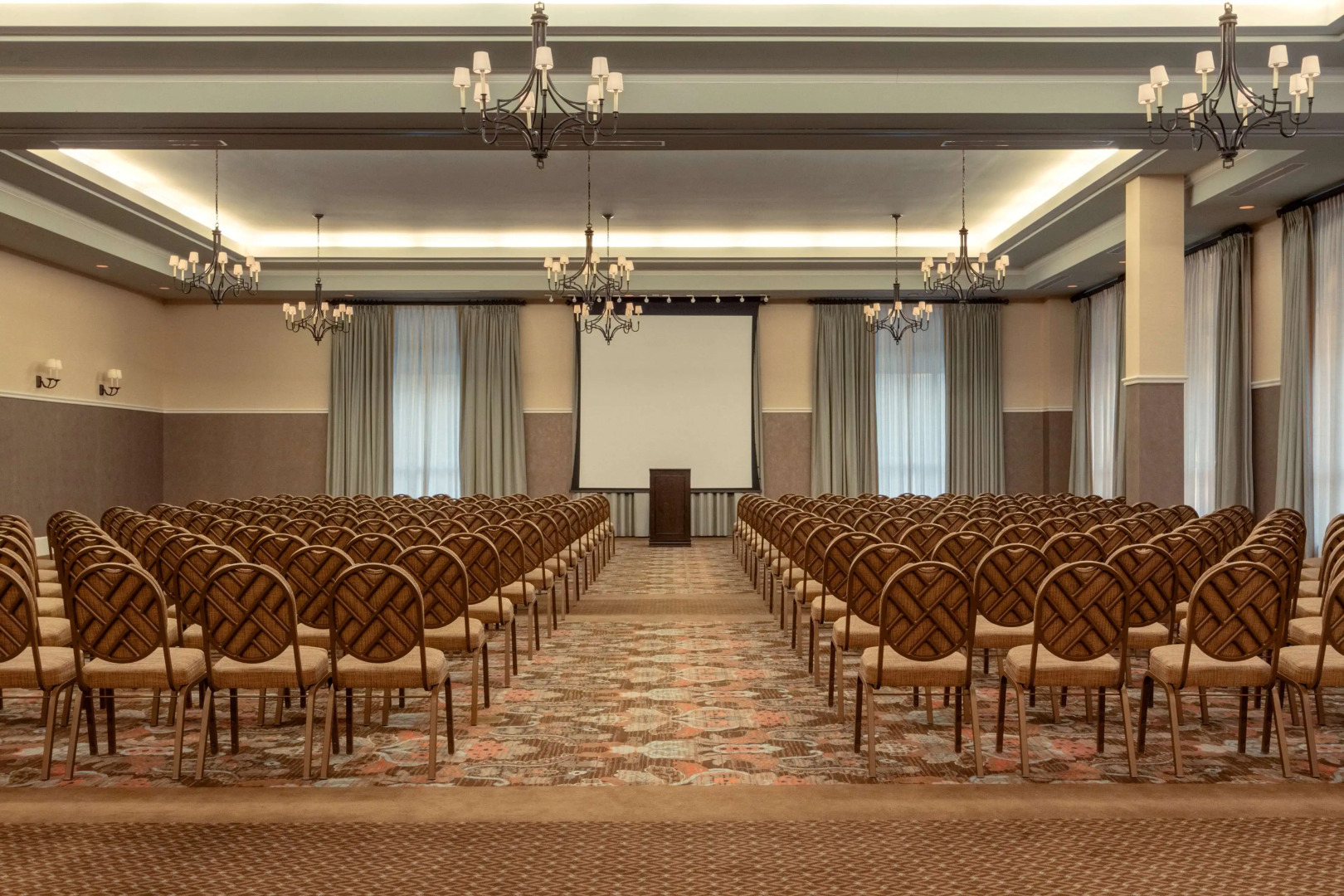 Embassy Suites by Hilton Savannah