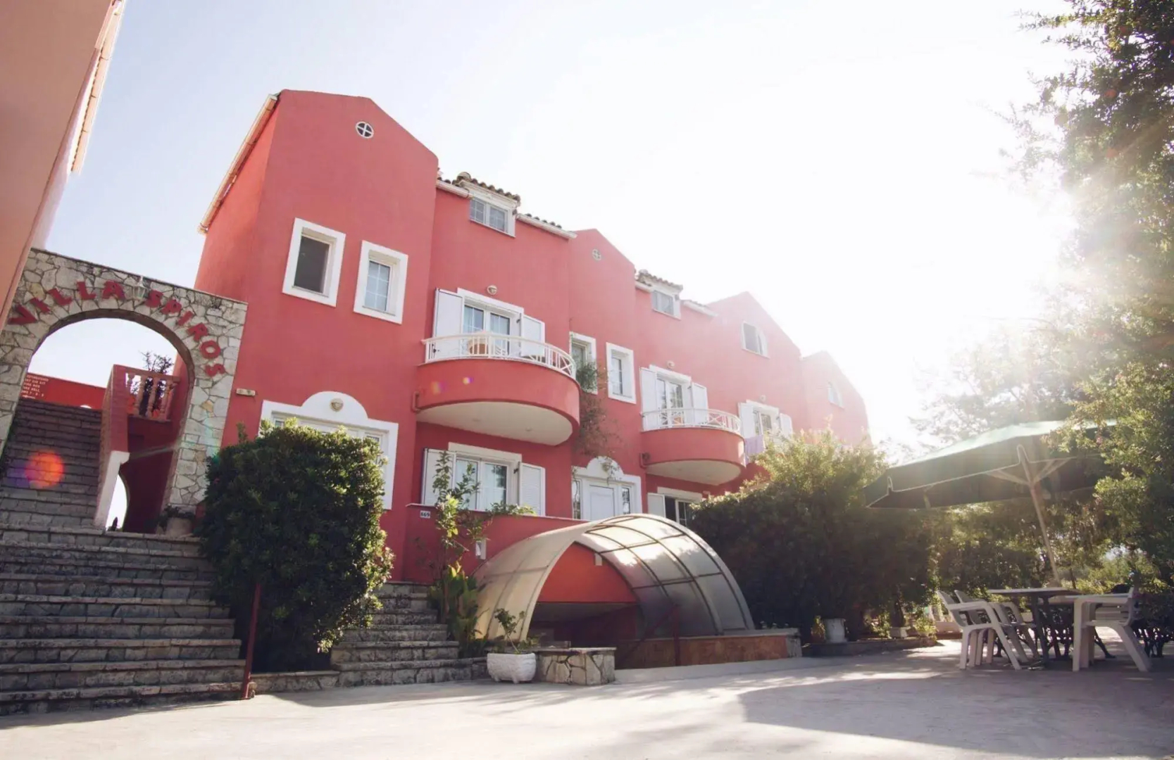 Spiros Family Apts