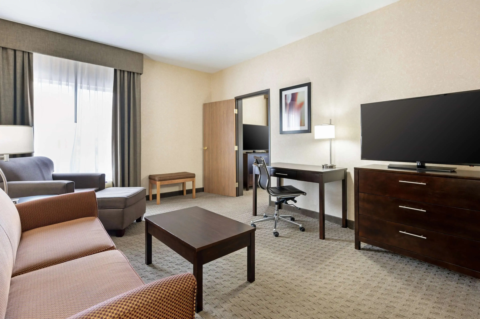 Best Western Plus Howe Inn