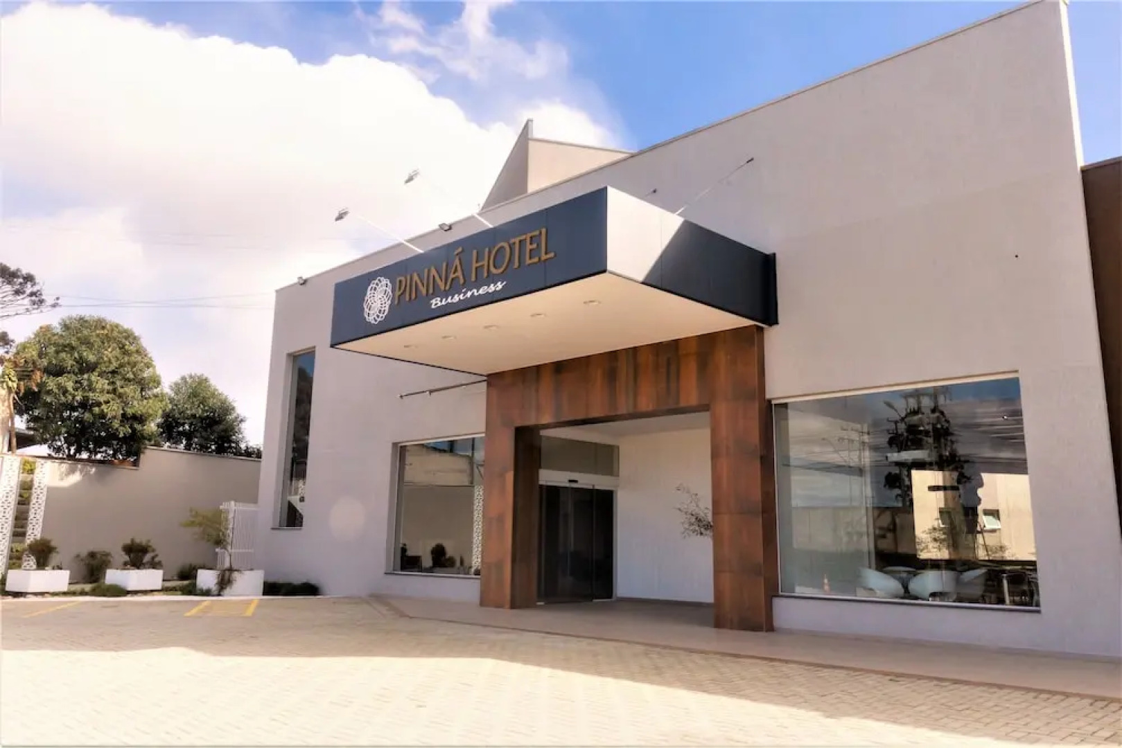 Pinna Business Hotel