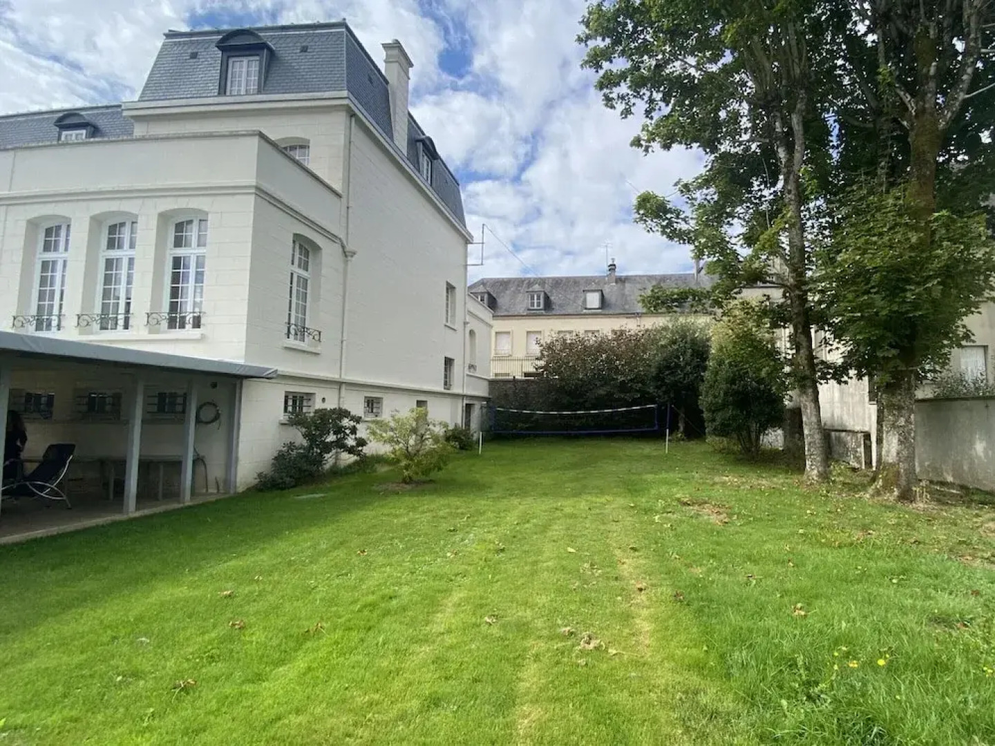 Comfortable Apartment in the Elegant Manor House