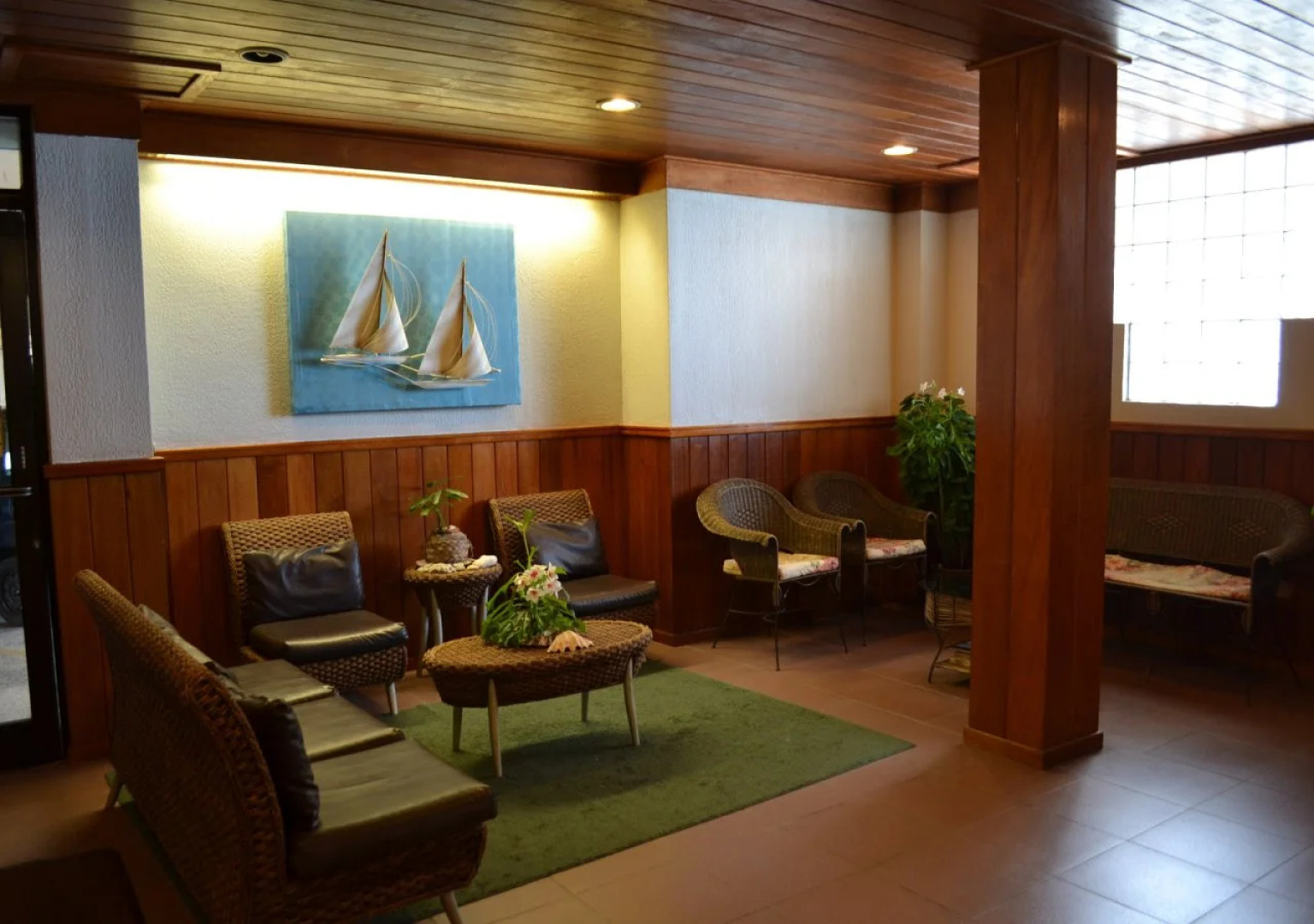 West Plaza Hotel by the Sea