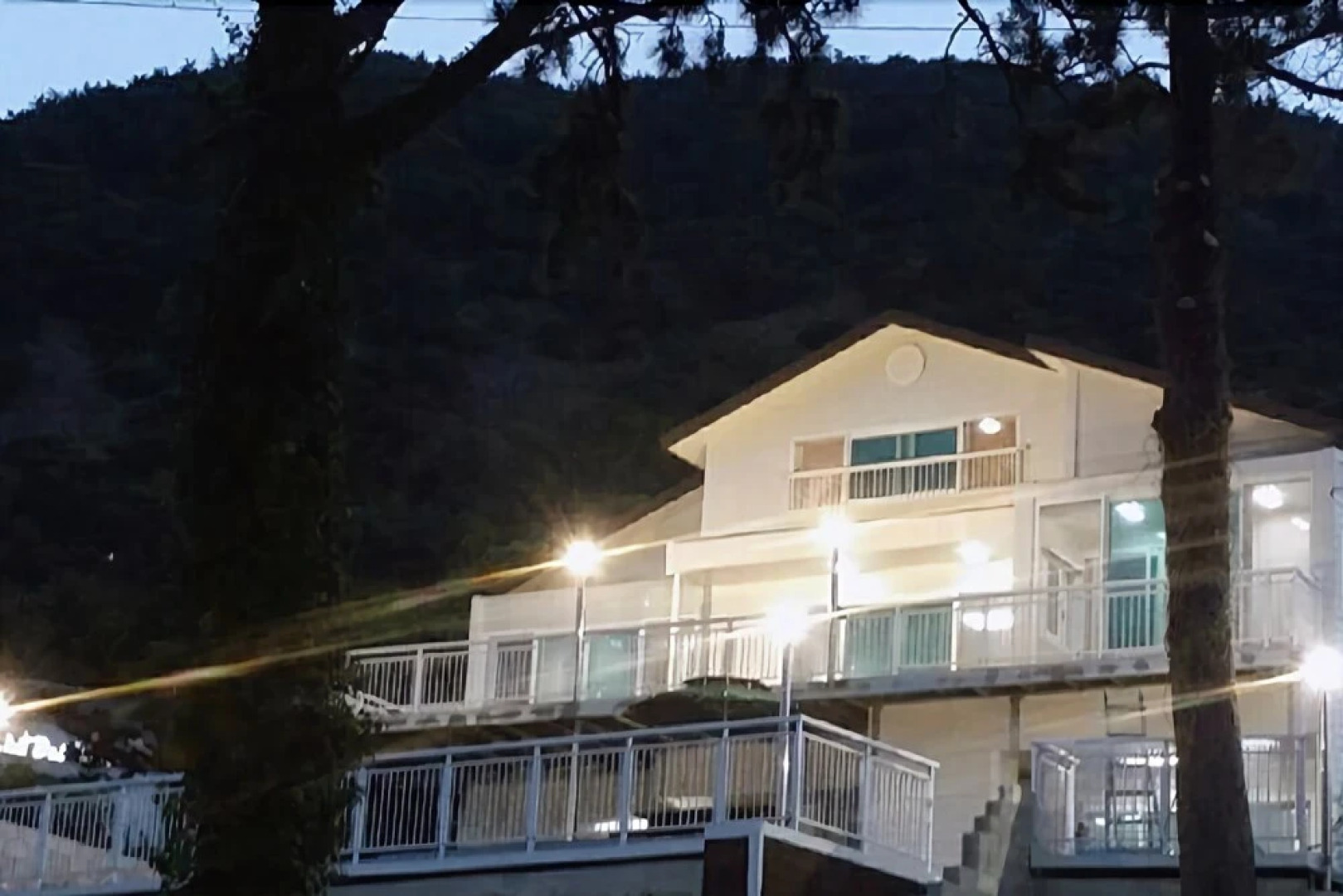 Yeosu Sea Side Pines Pension