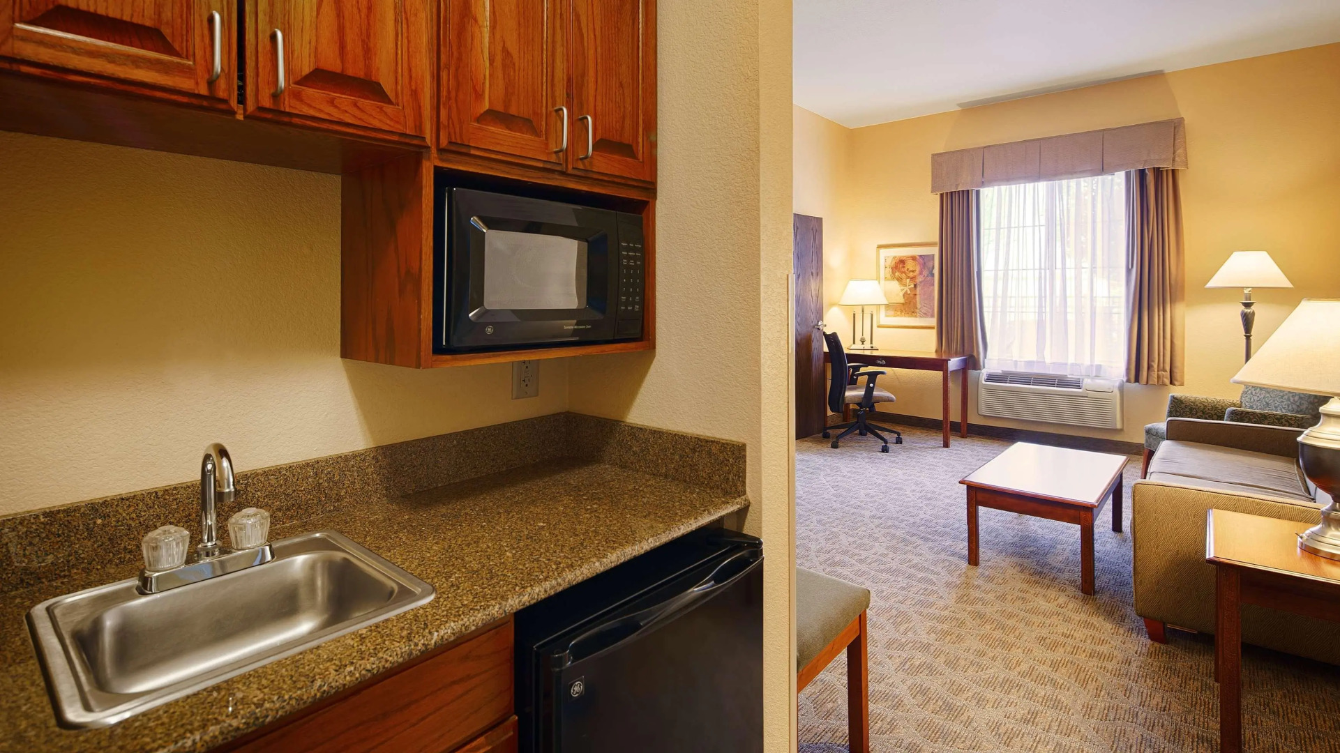 Best Western Plus Executive Hotel & Suites