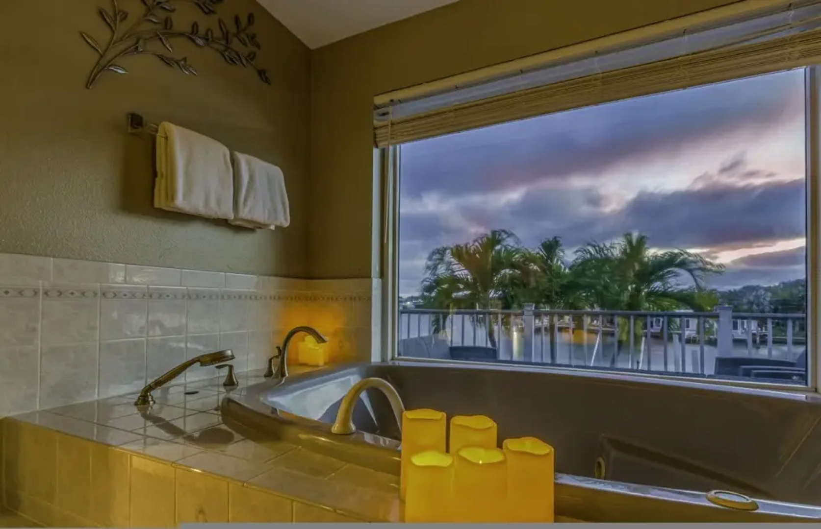 Azule - Waterfront Villa With Private Dock
