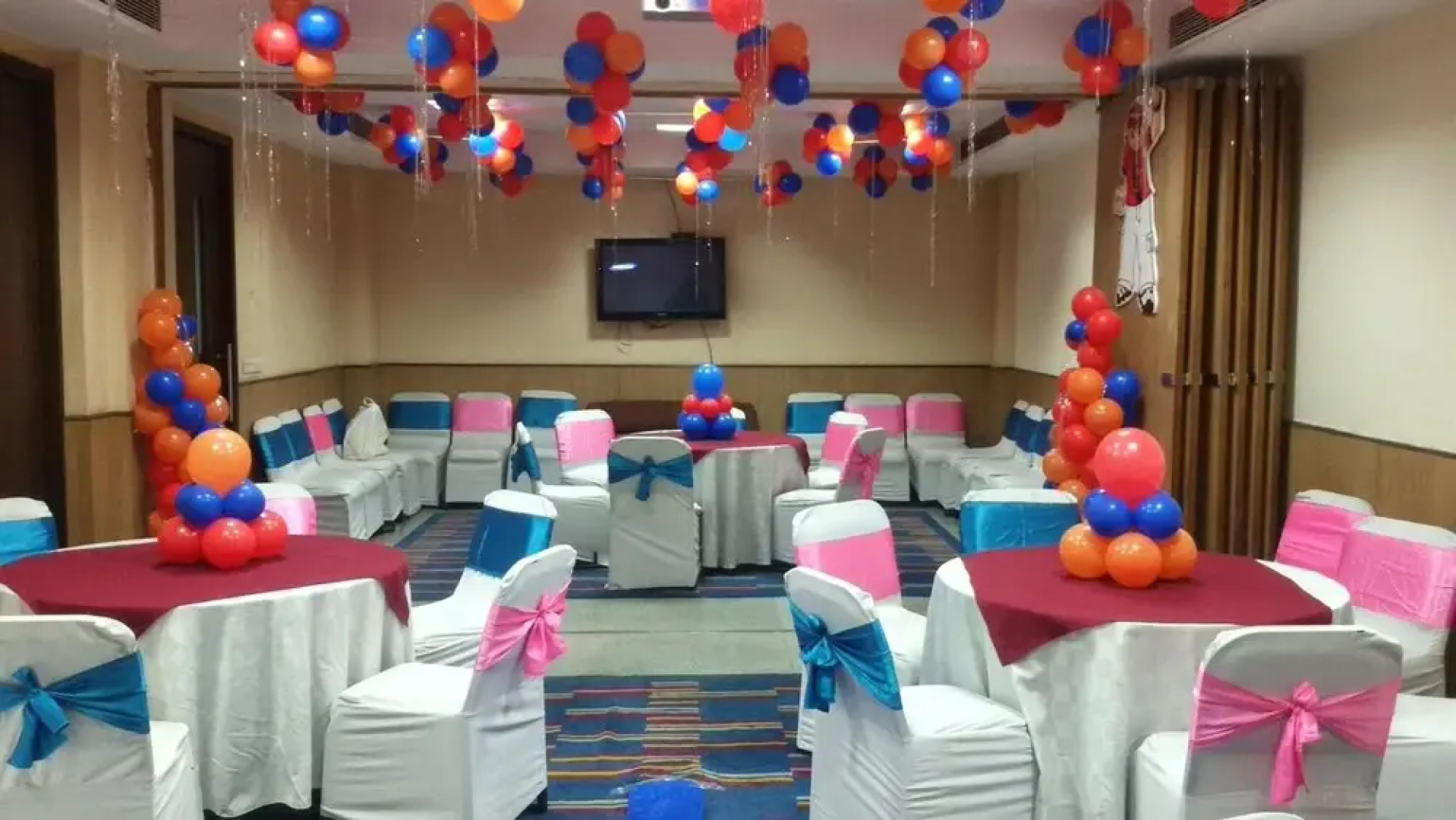 Karon Hotel - Lajpat Nagar