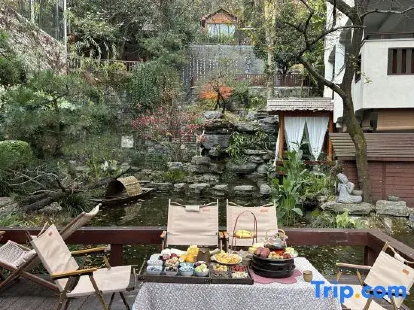 Phoenix Xueqingji Humanity Banshan Homestay (Phoenix Ancient City Branch)