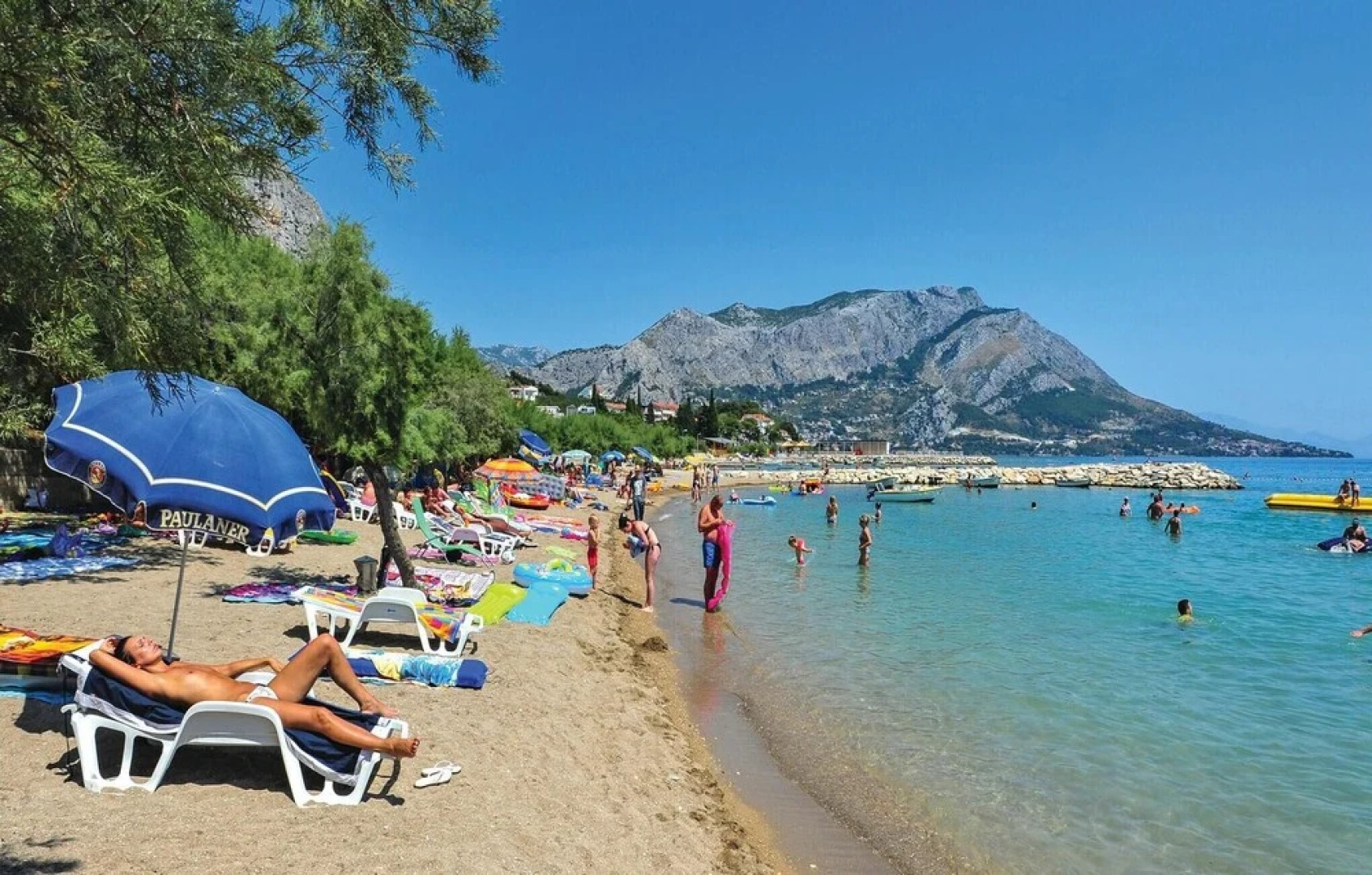 Beautiful Home in Duce With Wifi and 3 Bedrooms