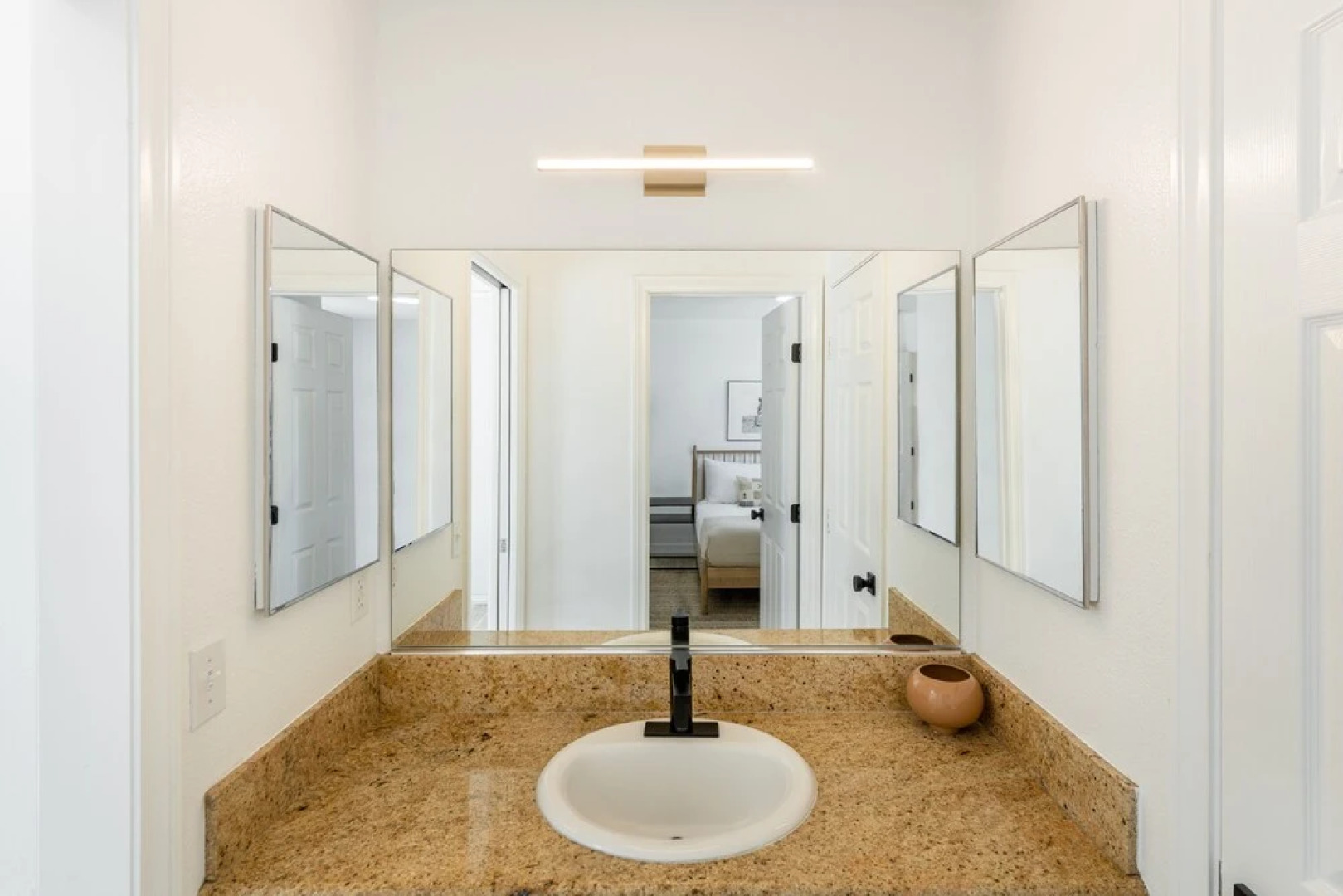 Desert View by Avantstay20mins From Joshua Tree! w/ Container Pool!