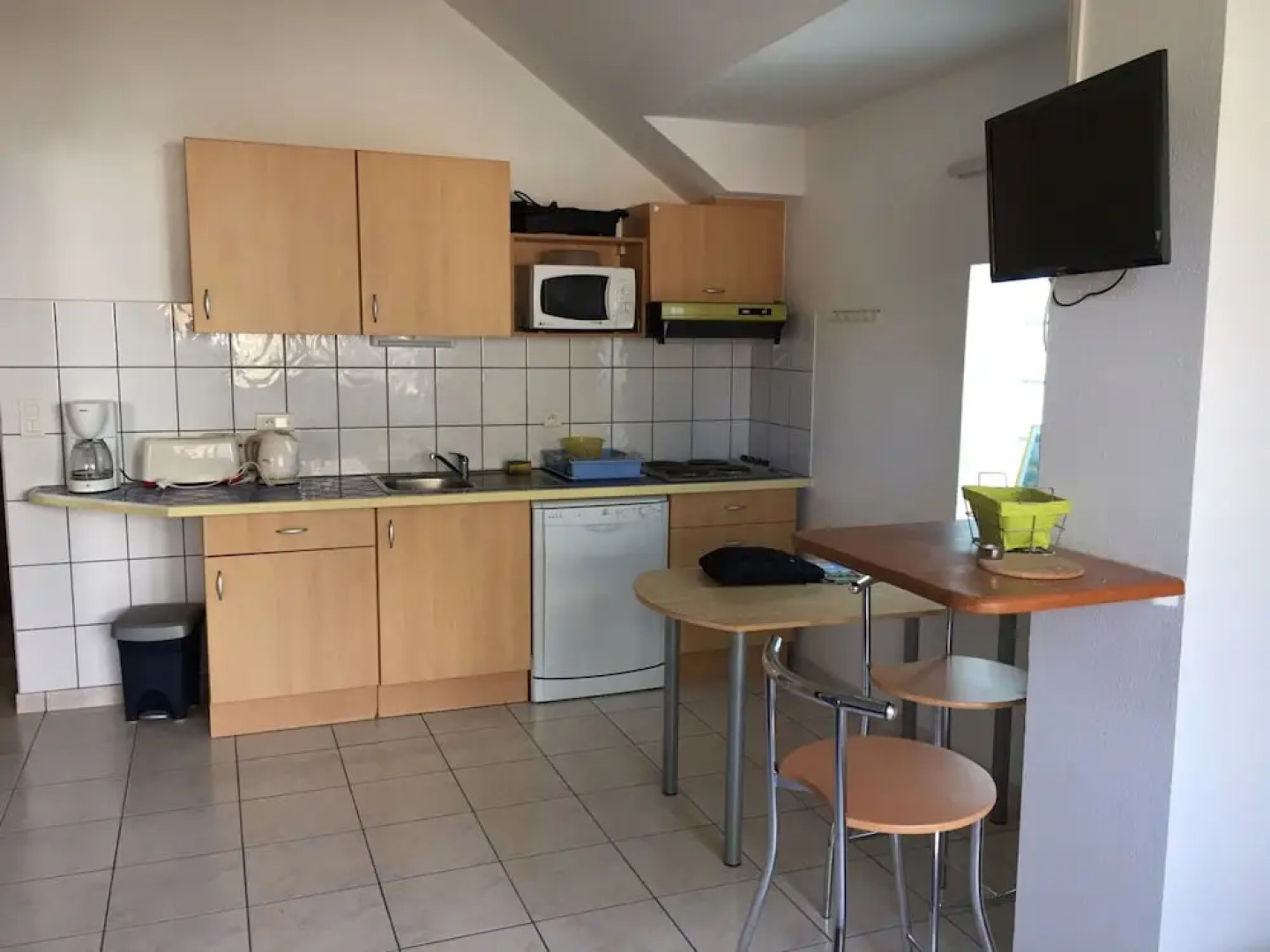 Les Pieds Dand L'Eau