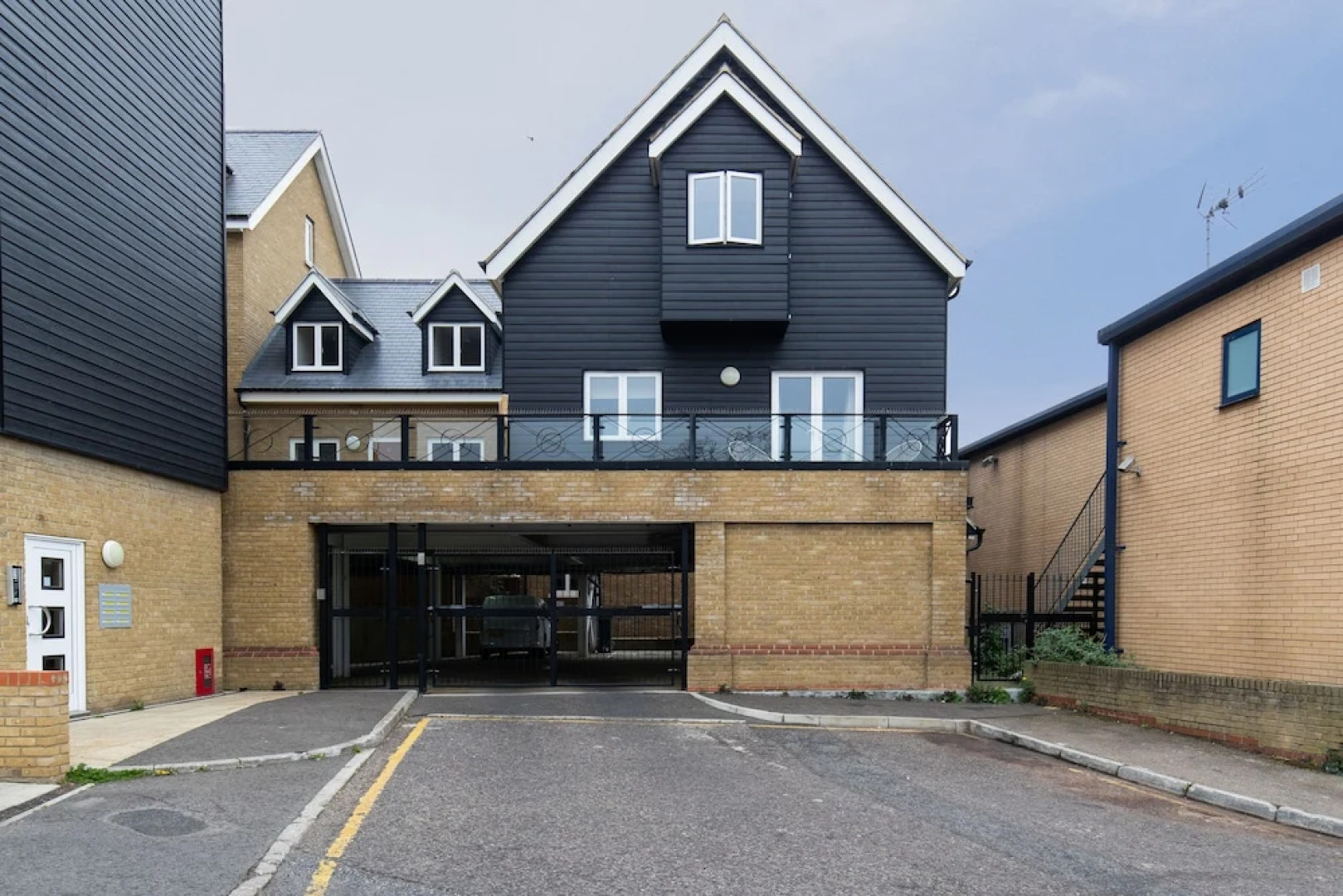 Velvet 2-bedroom Apartment Brewery Road