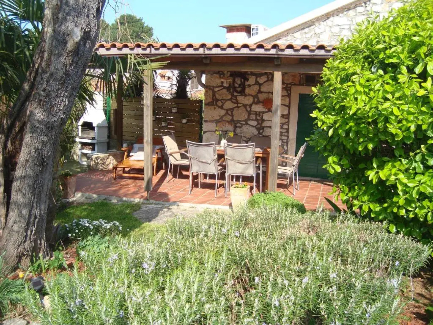 Lovely Stone Cottage Pomer