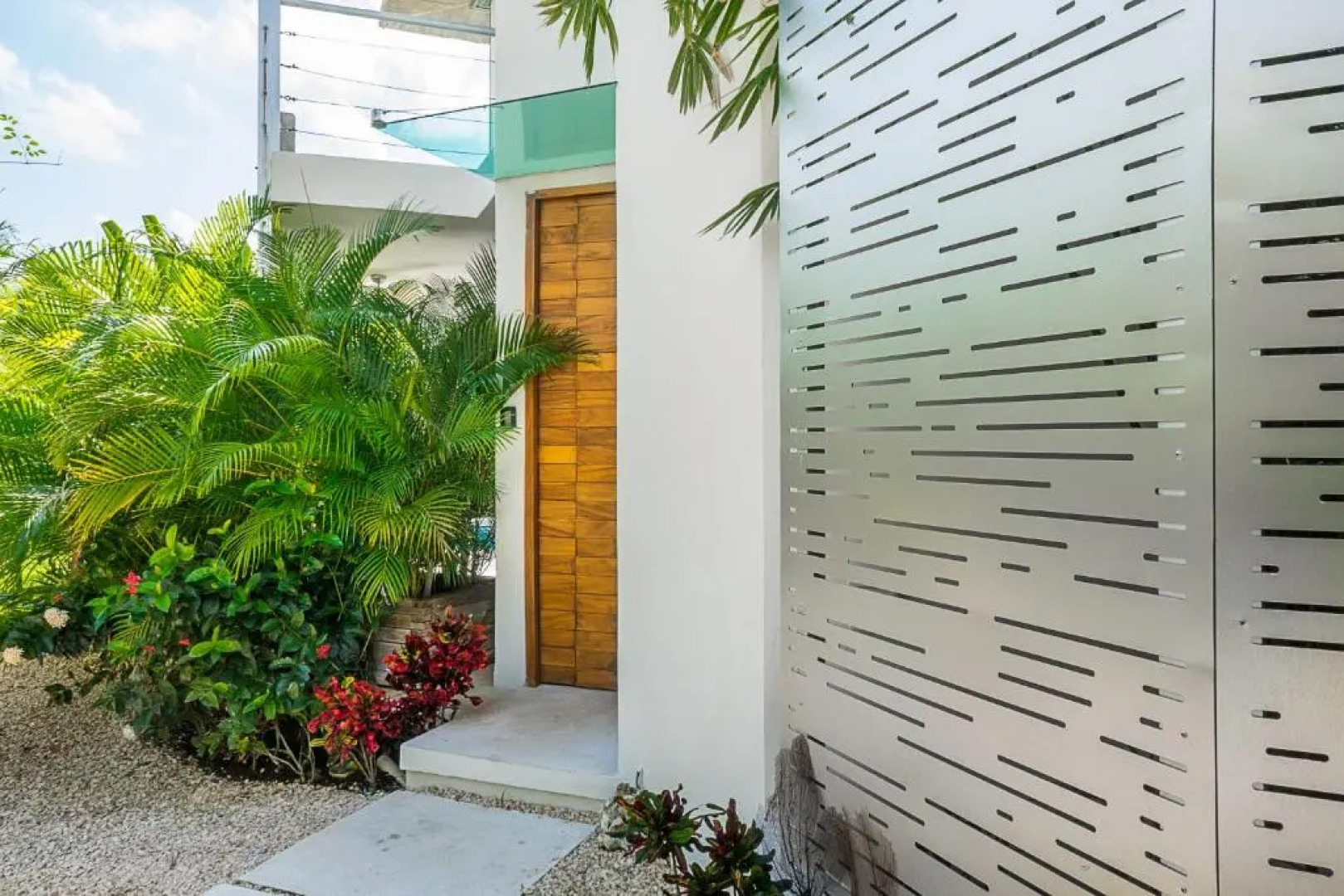 Private Canal Villa 10min to Beach