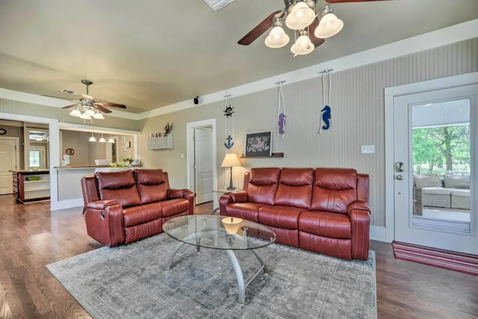 'the Petite Lake House' in Seguin w/ Patio!