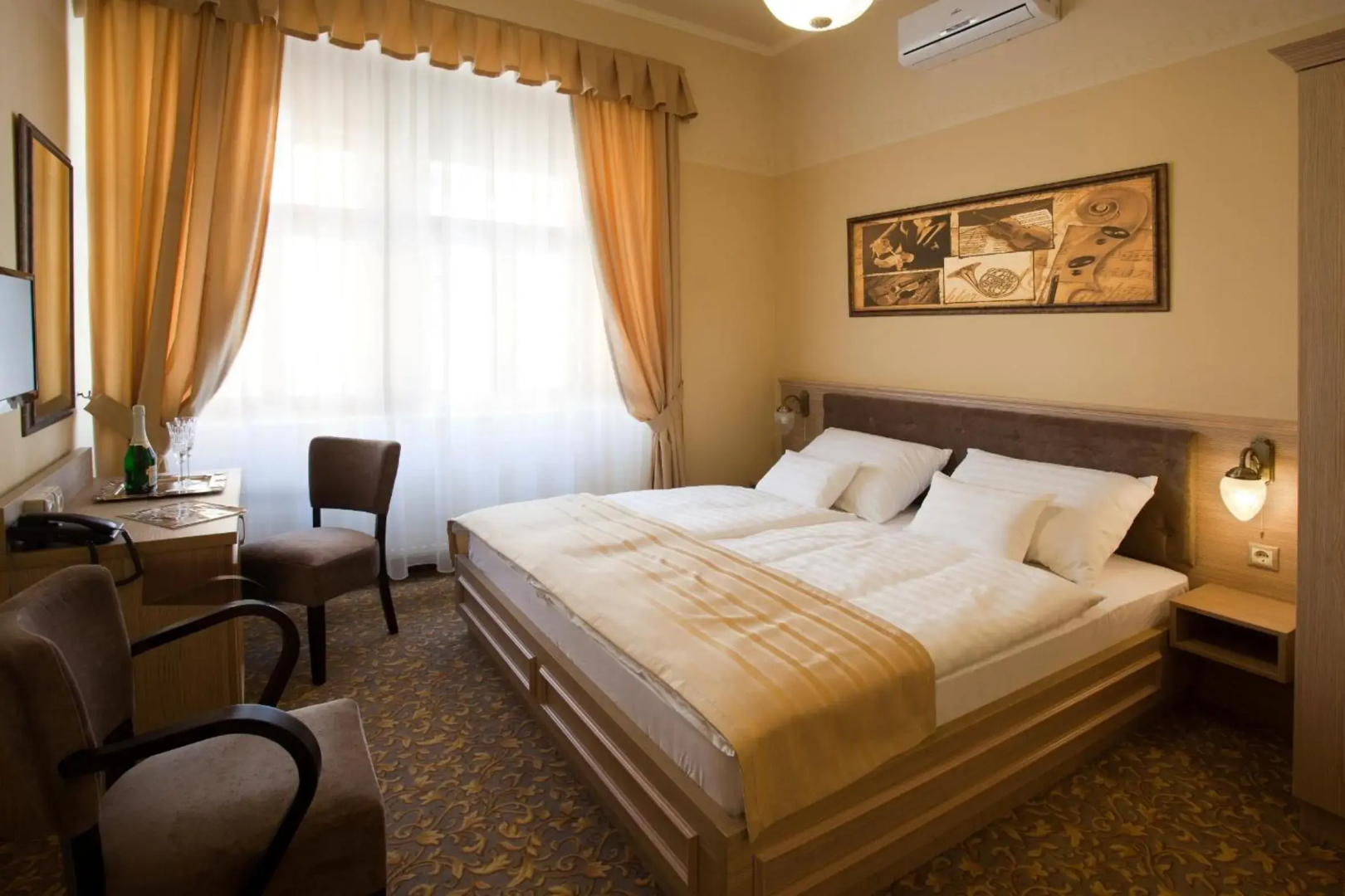 Barokk Hotel Promenád Gyor