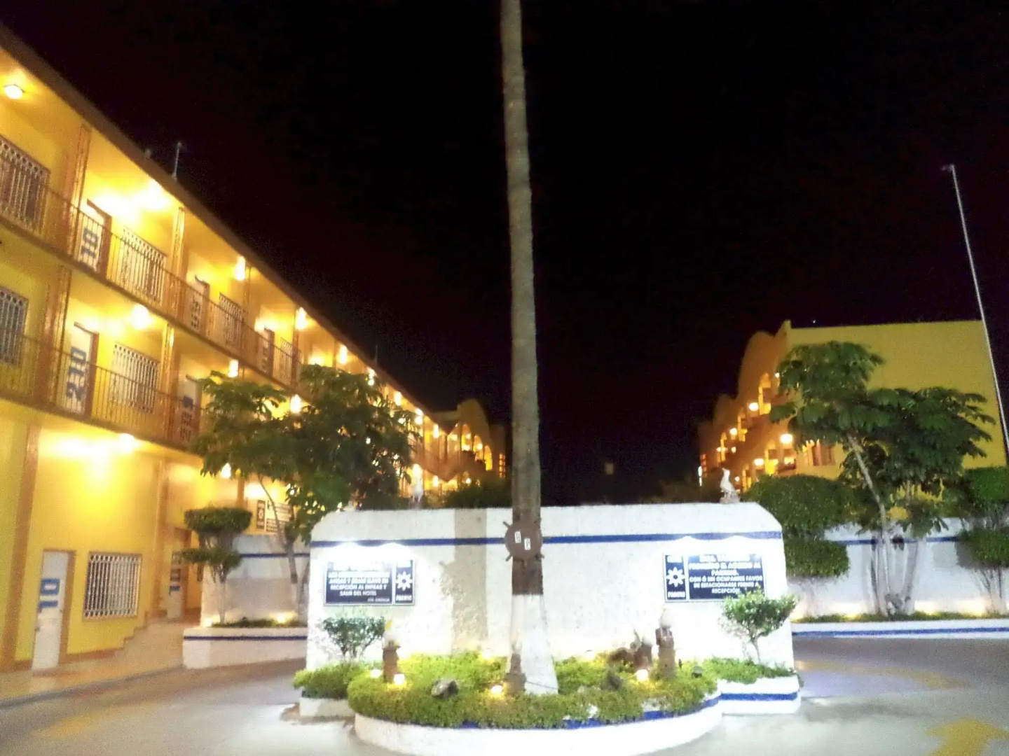 Hotel Pacific