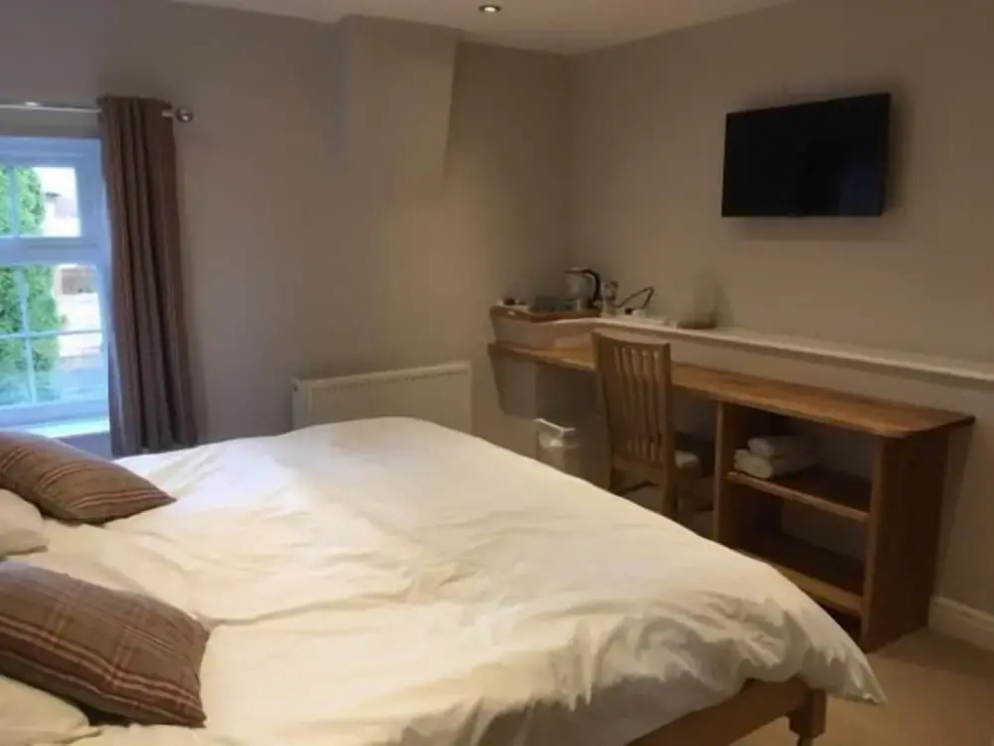 Maypole Farm Guest House