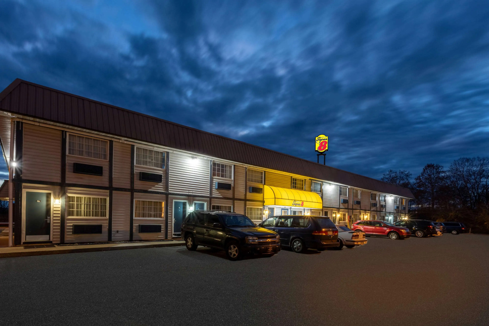 Super 8 by Wyndham Wooster