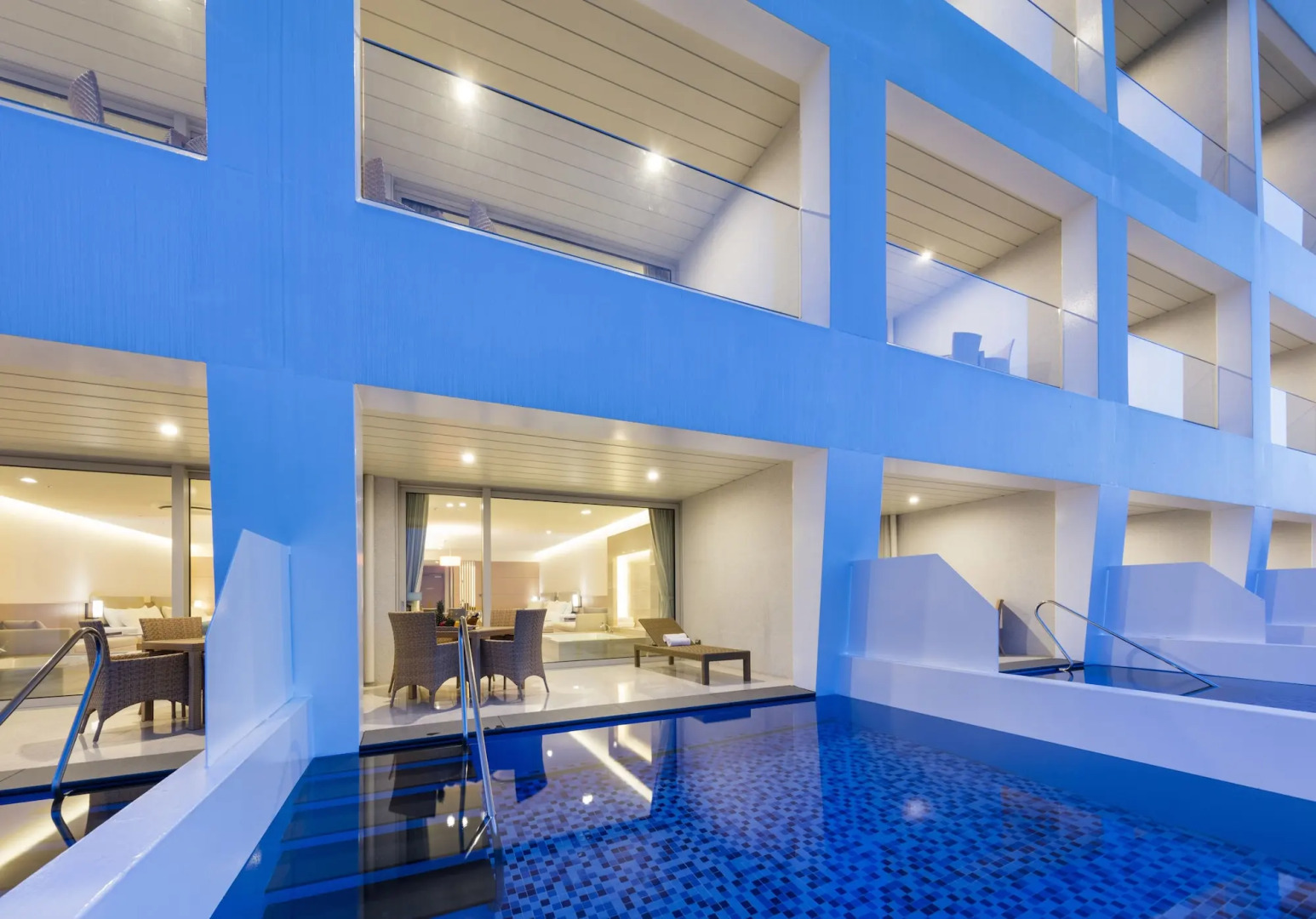 Sun Cruise Resort and Yacht