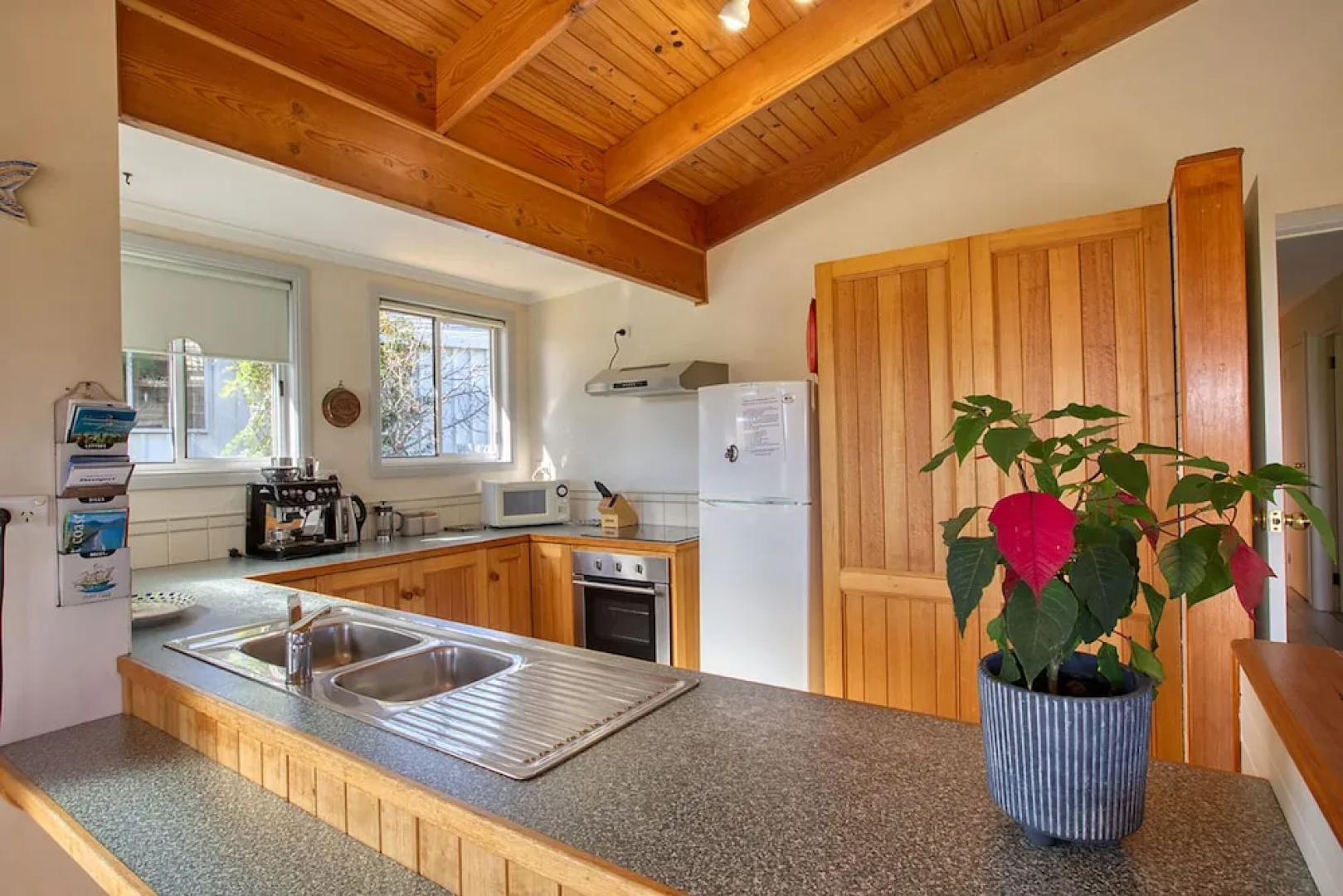 Cockatoo Cabin