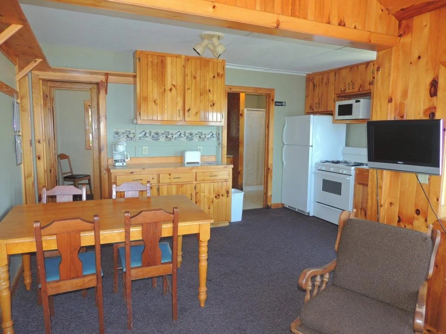 Angel Rock Waterfront Cottages and Vacation Homes