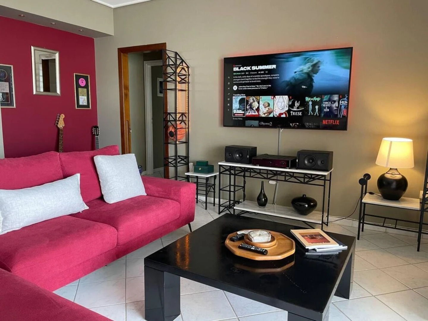 Cosy-relaxing Flat Very Close to Underground