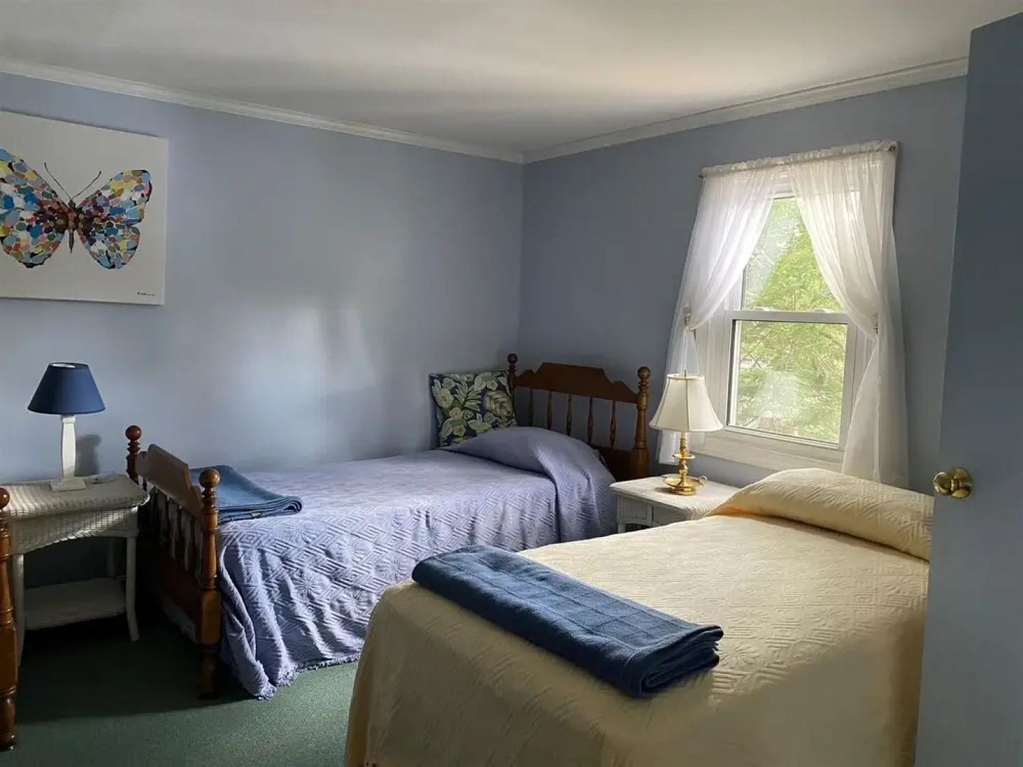 Sunrise Pines Limit 6 2 Bedroom Cottage by RedAwning