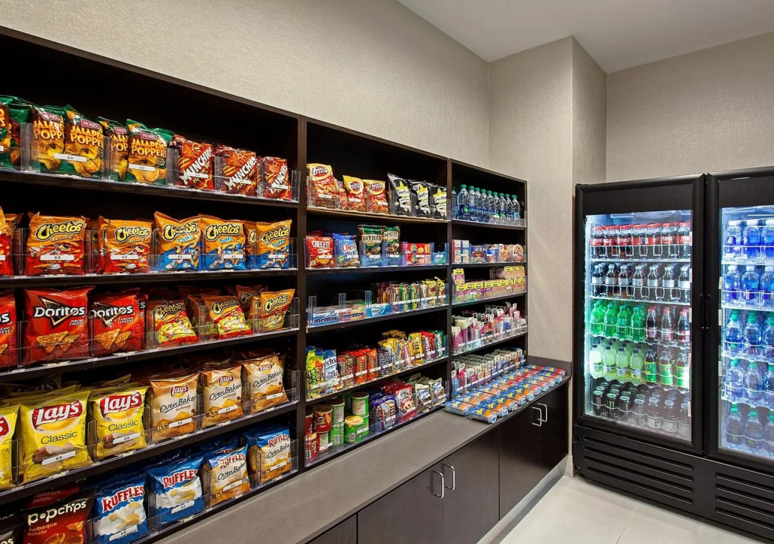 Holiday Inn Express & Suites Anaheim Resort Area by IHG