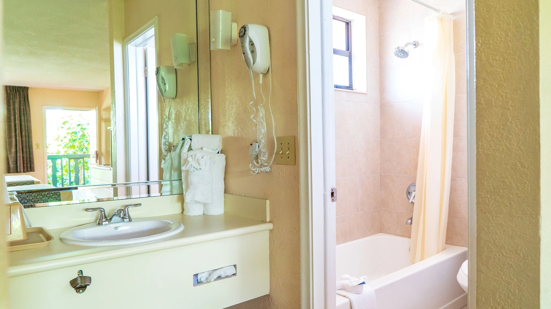 Fort Lauderdale Beach Resort Hotel & Suites