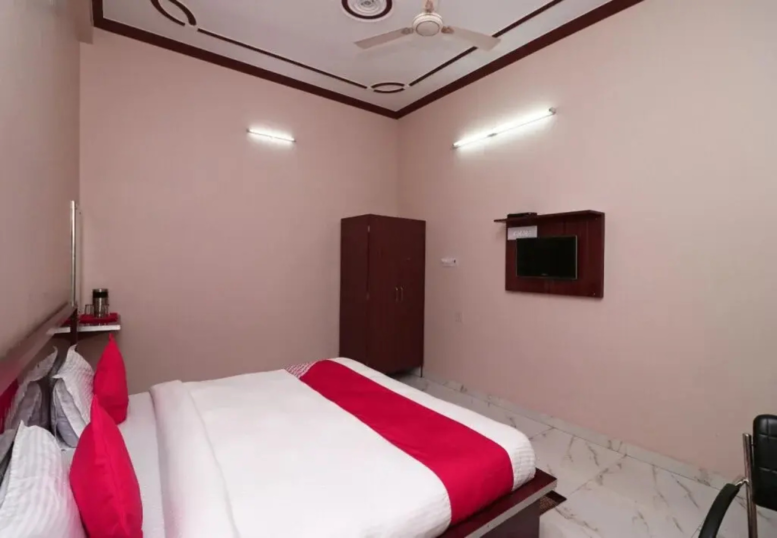 OYO Flagship 15267 Chaitdeep Palace