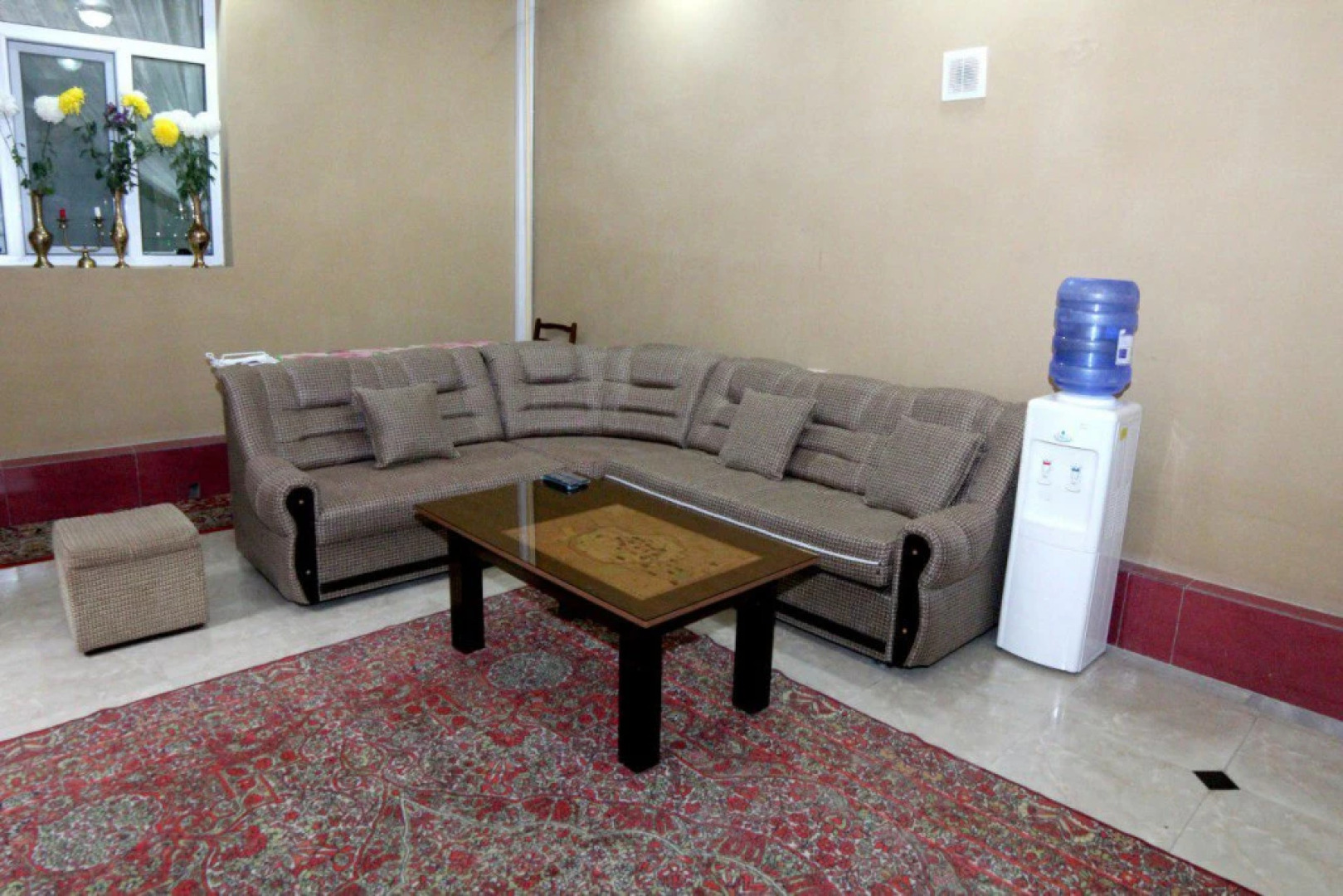 Al Mansur Guesthouse