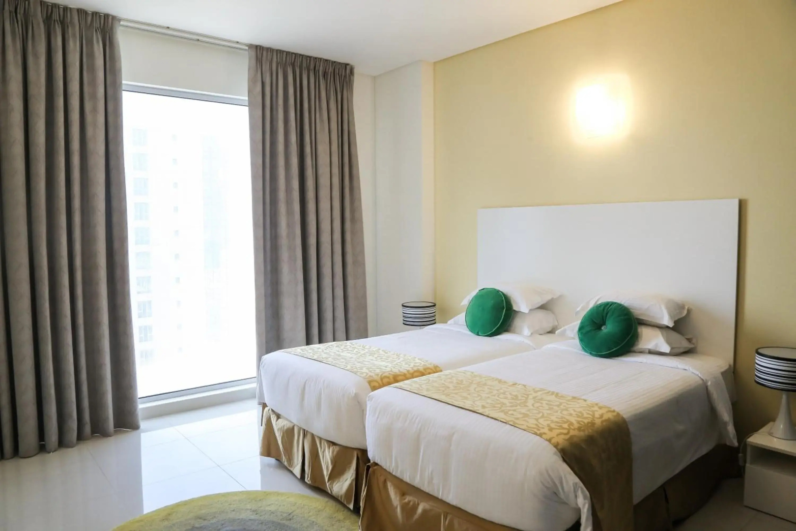 Gulf Suites Hotel Amwaj