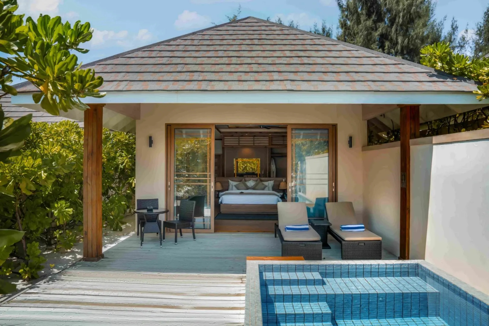 Отель Brennia Kottefaru