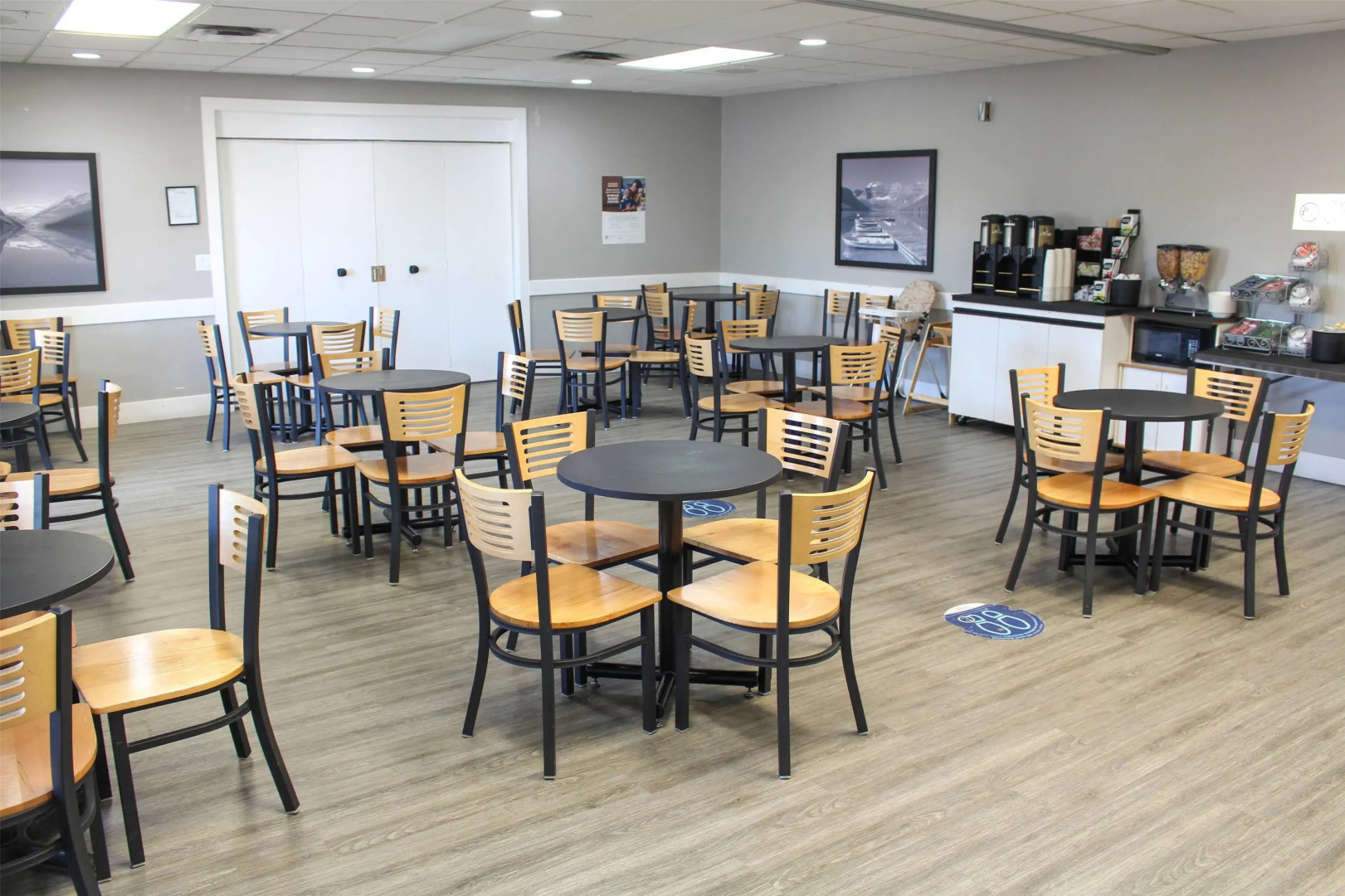 Super 8 by Wyndham Edmonton South