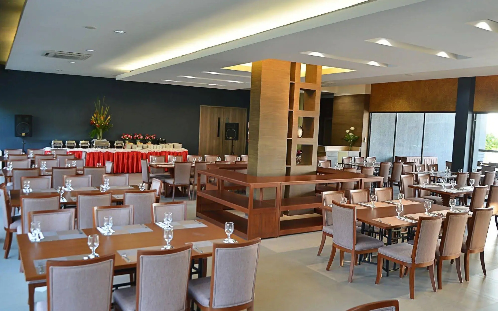 Rivermount Hotel And Resort