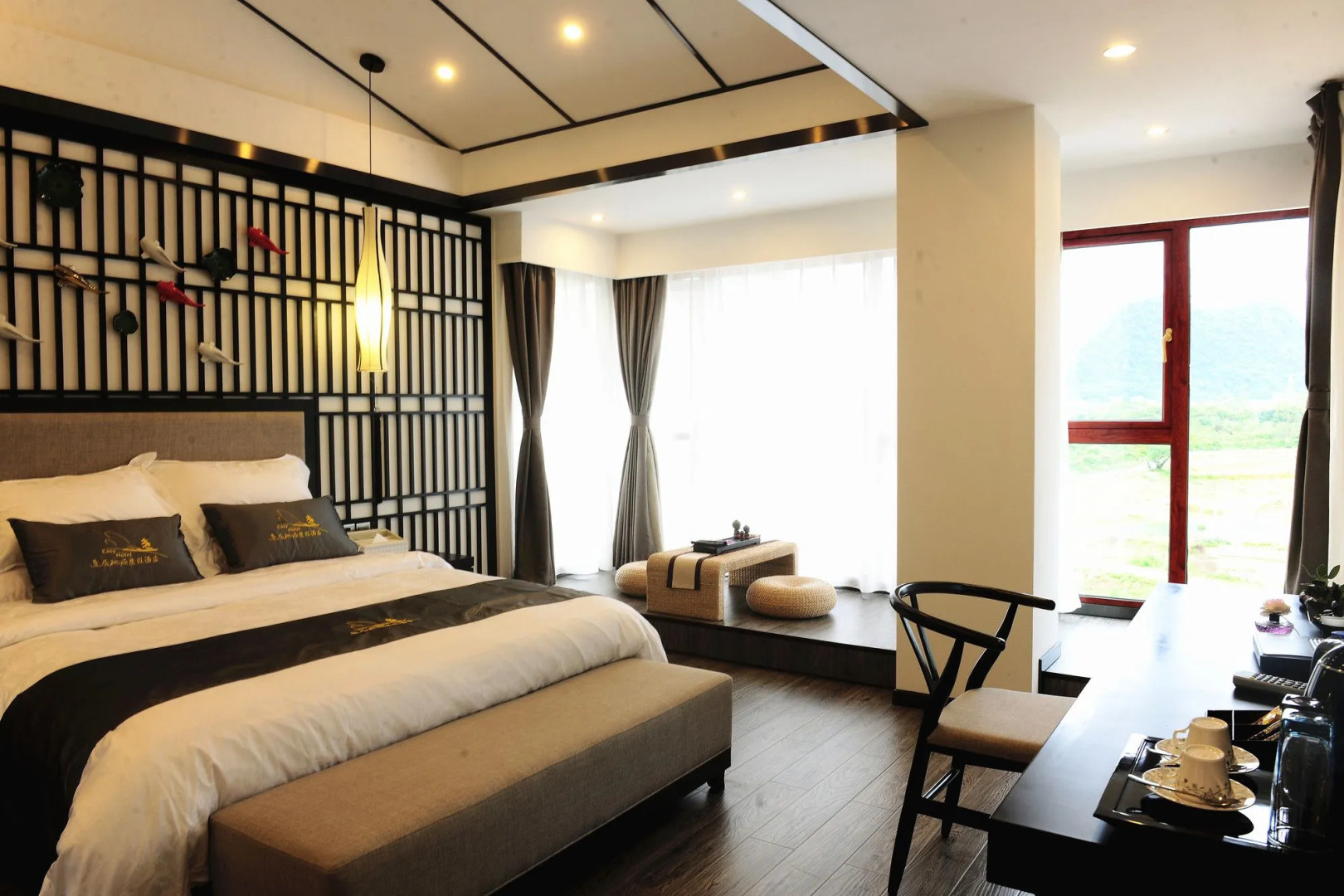 Peach Blossom Resort Hotel