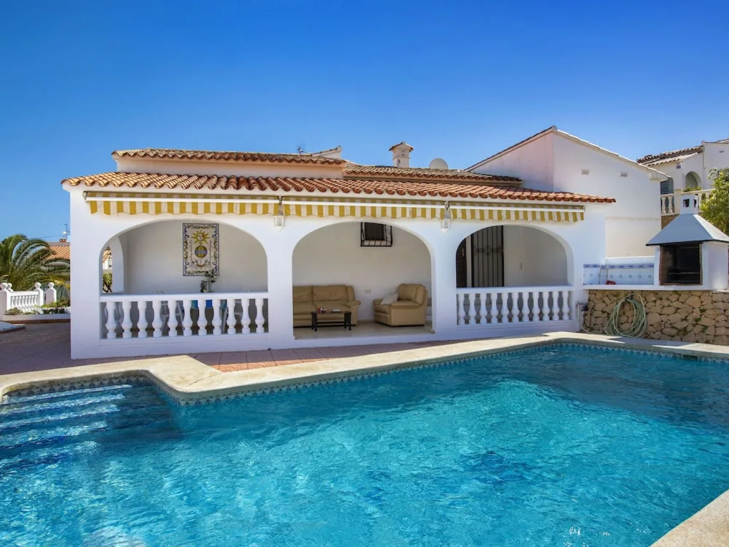 Luxurious 6 person villa with swimming pool in a beautiful area, amazing village, amazing location
