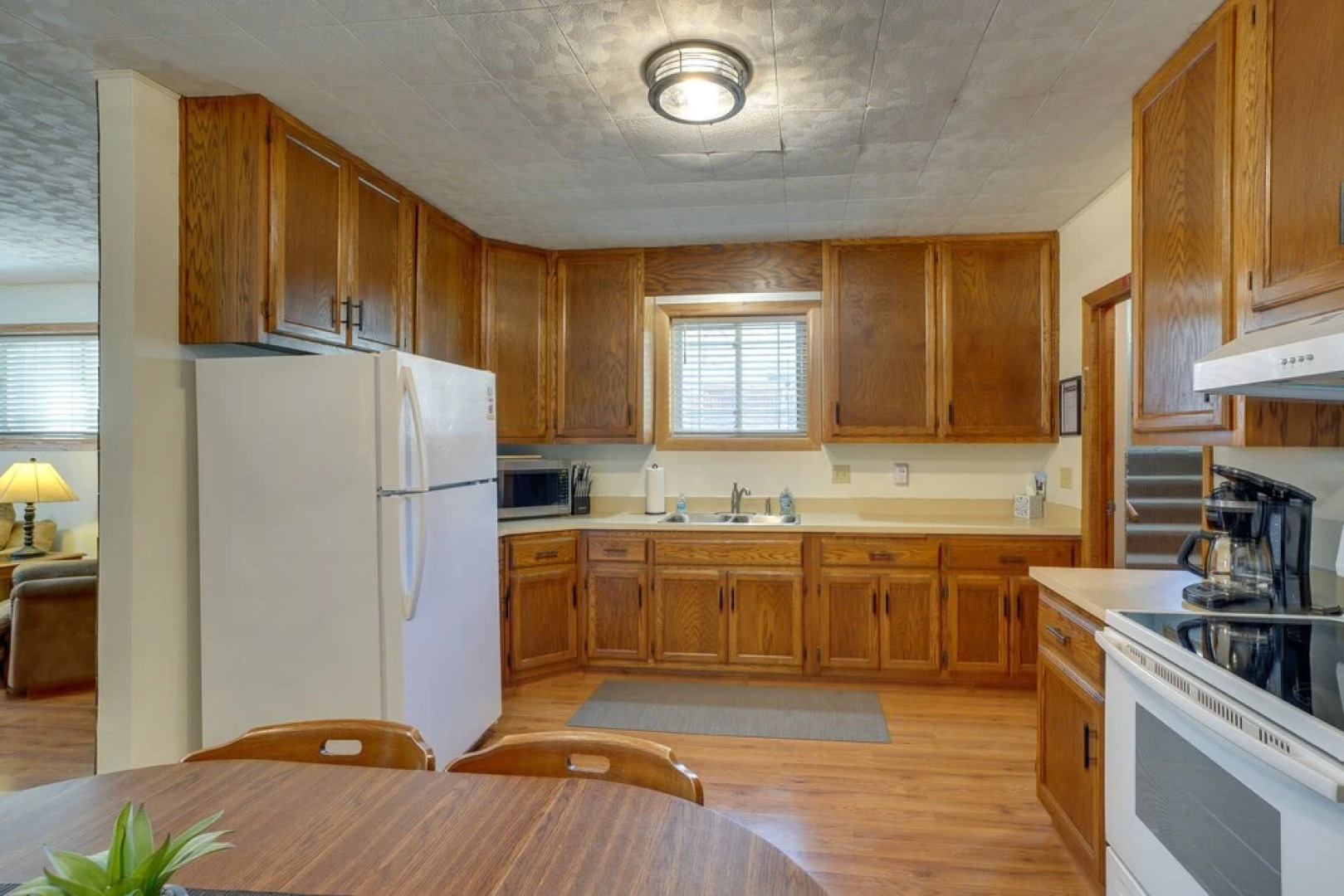 'badlands Suite' < 1 Mi to Teddy Roosevelt Park!